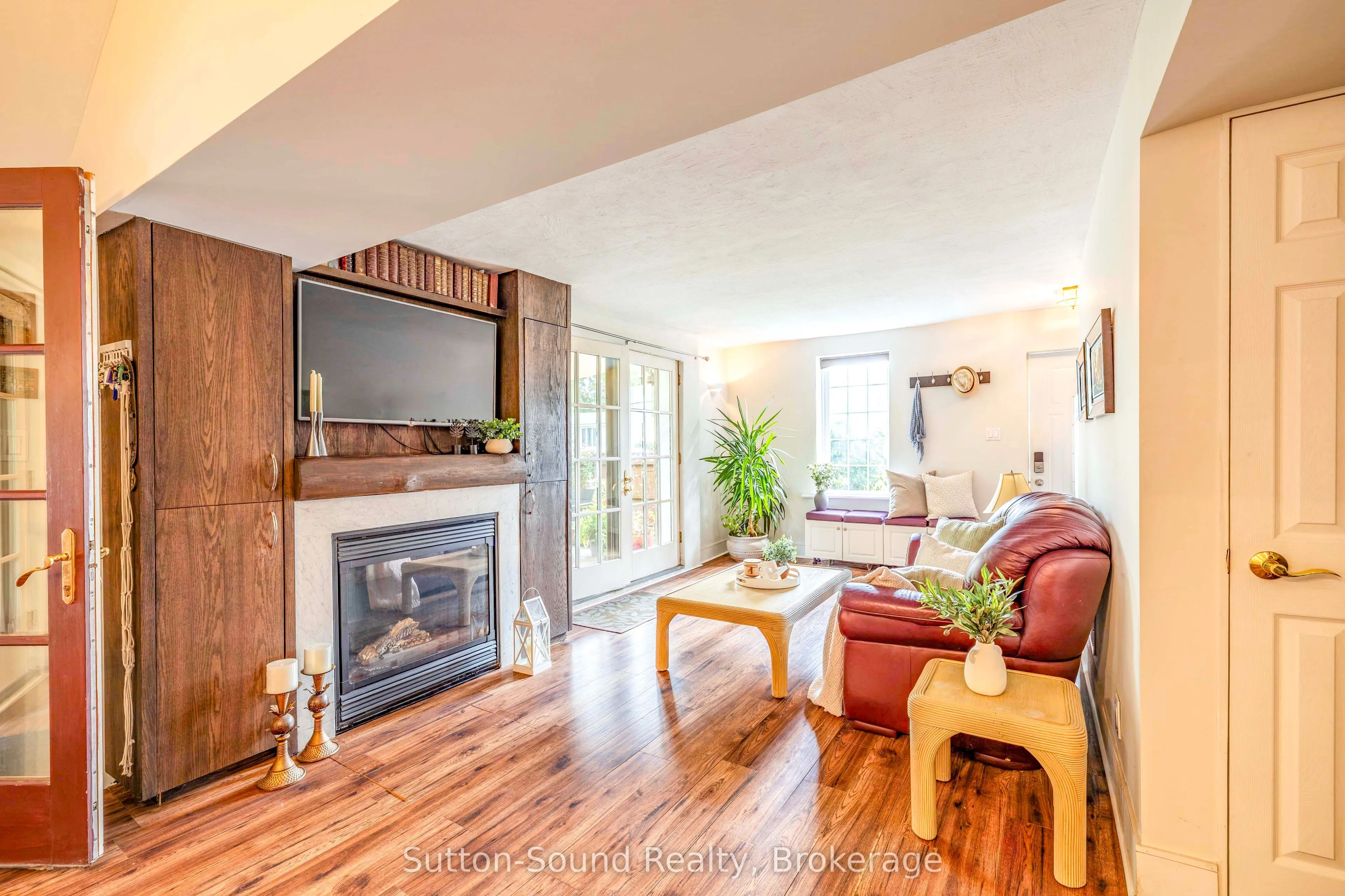 307 Fourth Street W