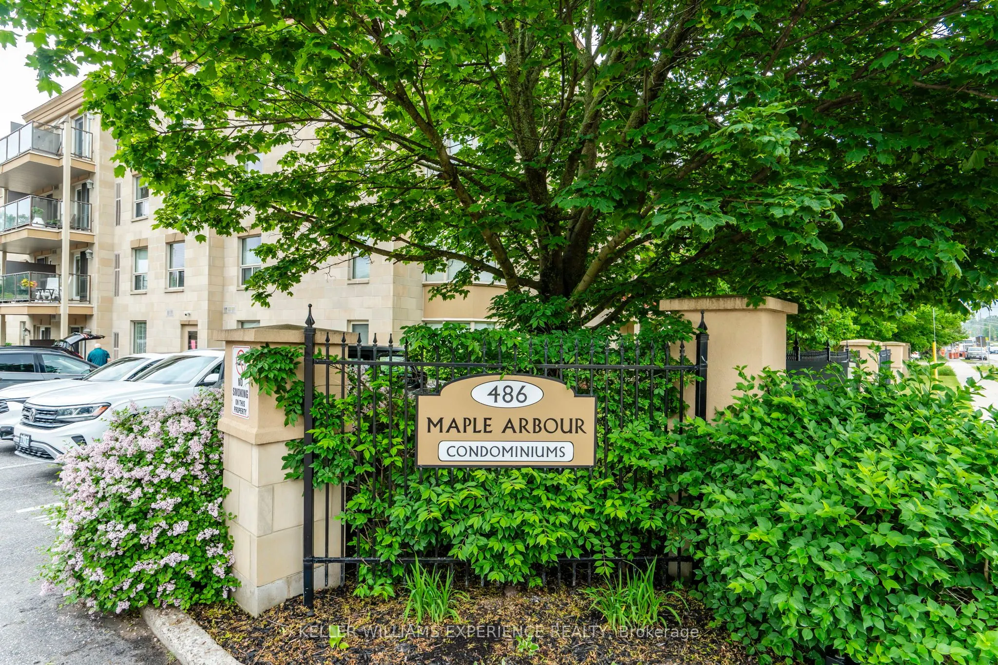 486 Laclie Street #Unit 111