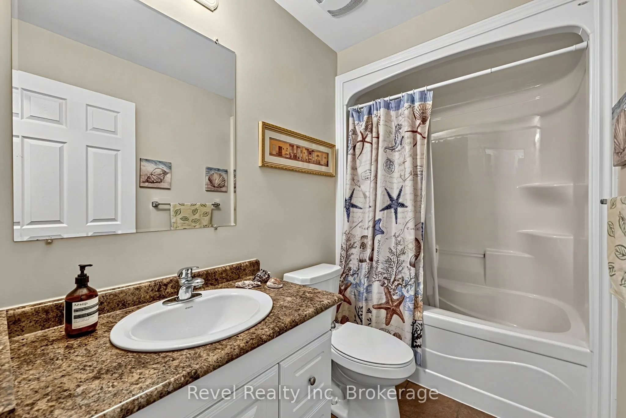 117 Desroches Trail