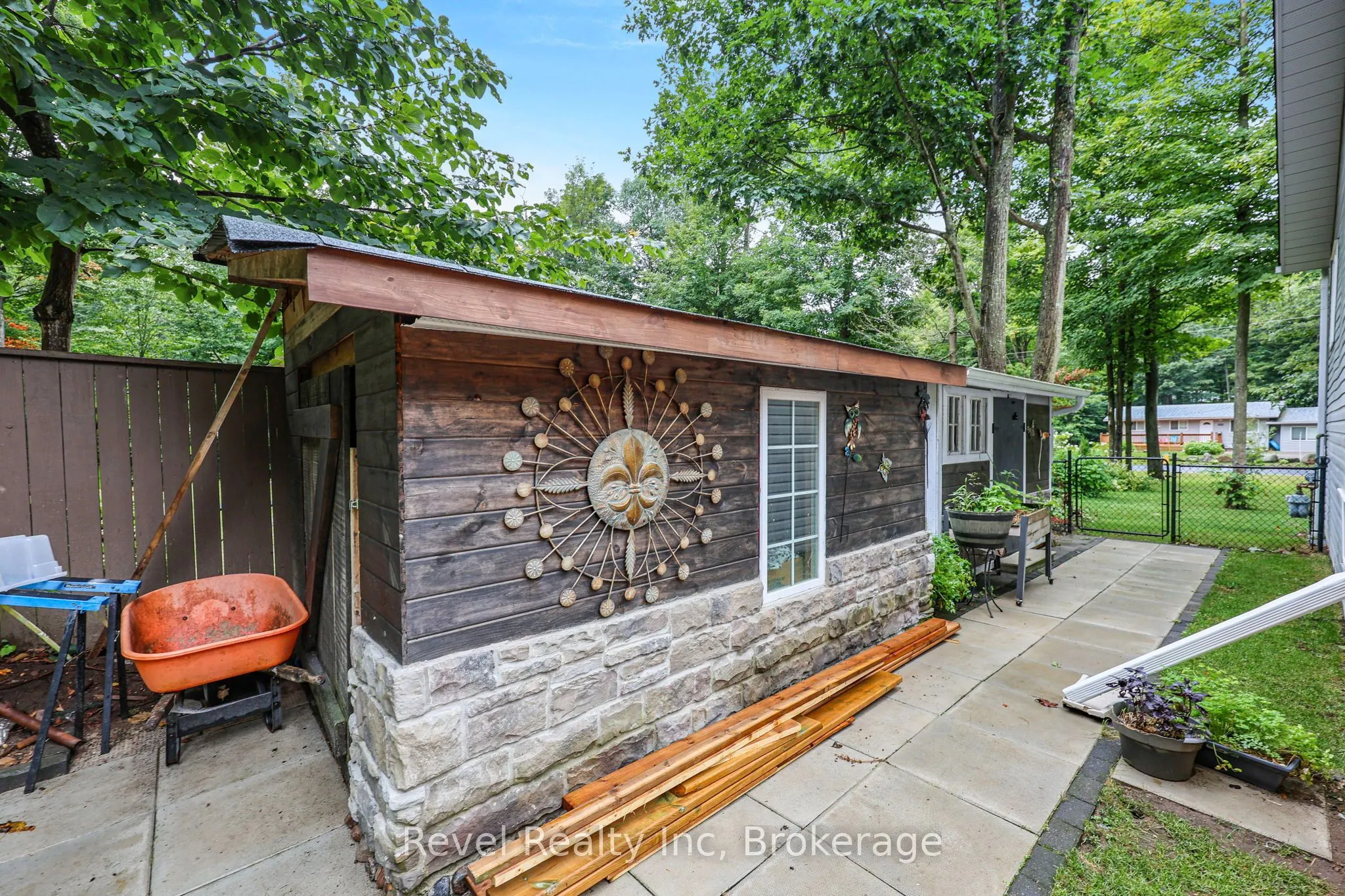 117 Desroches Trail