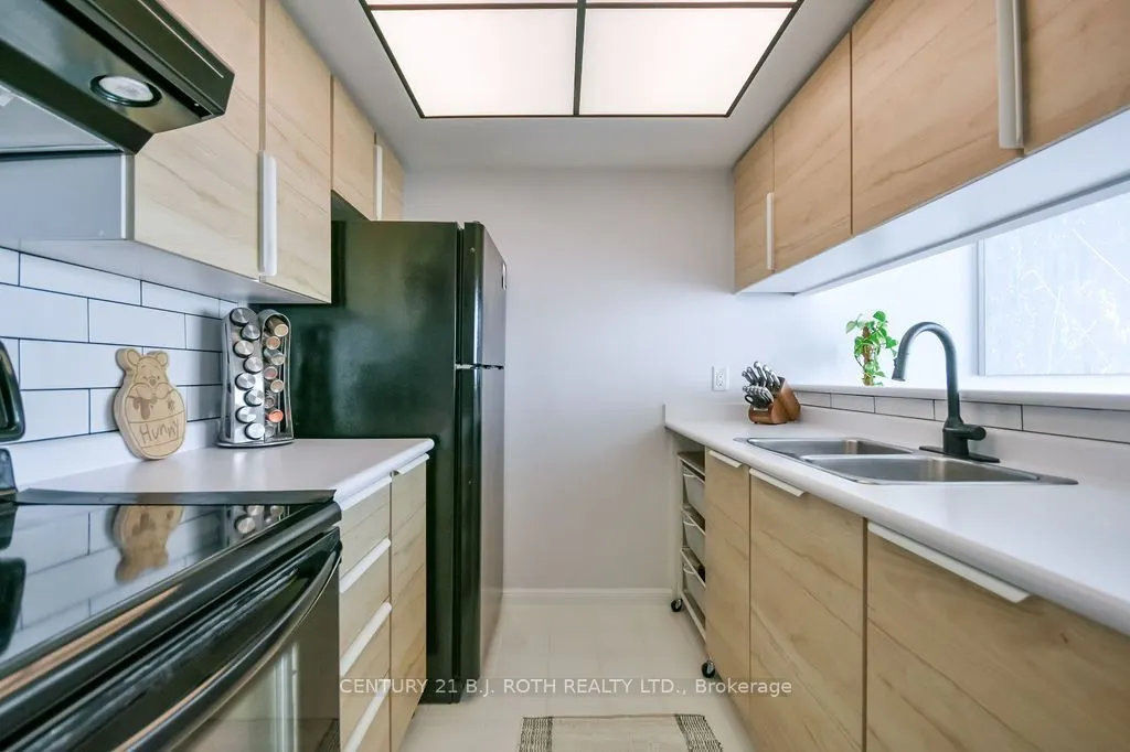 75 ELLEN Street #1102