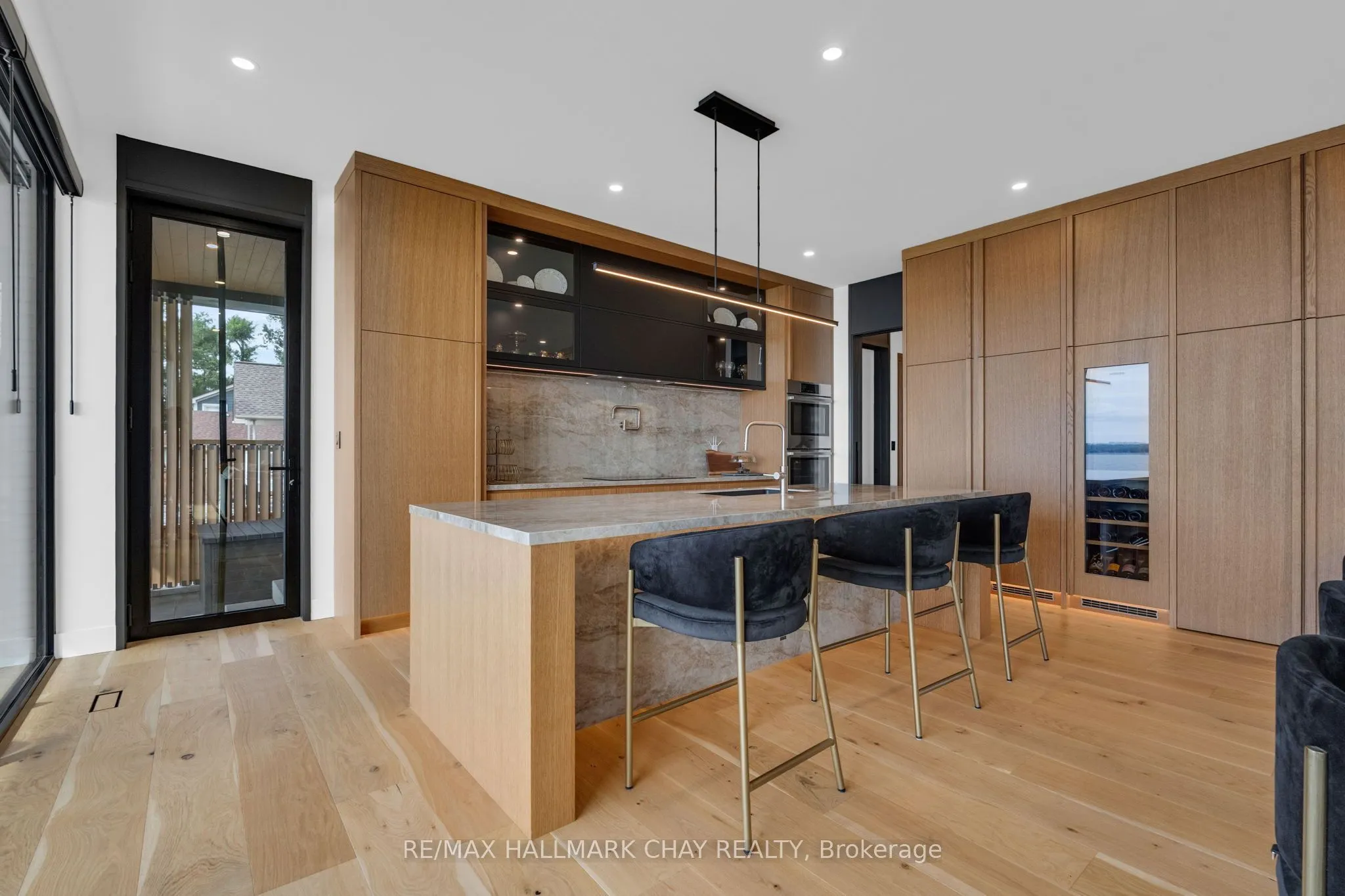 6376 Rama Road W