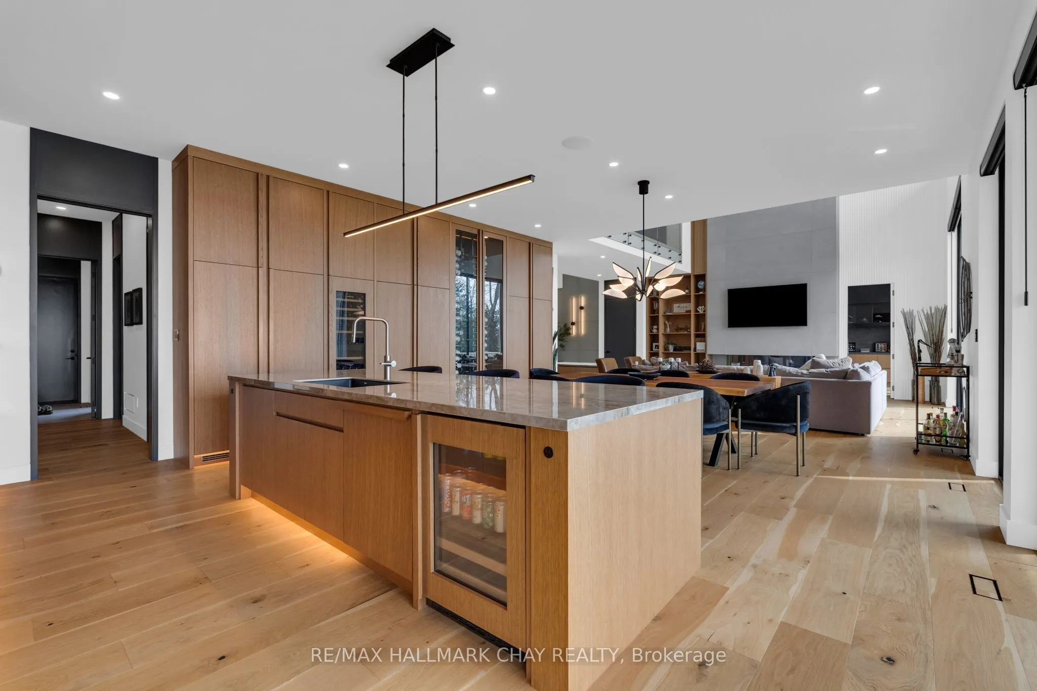 6376 Rama Road W