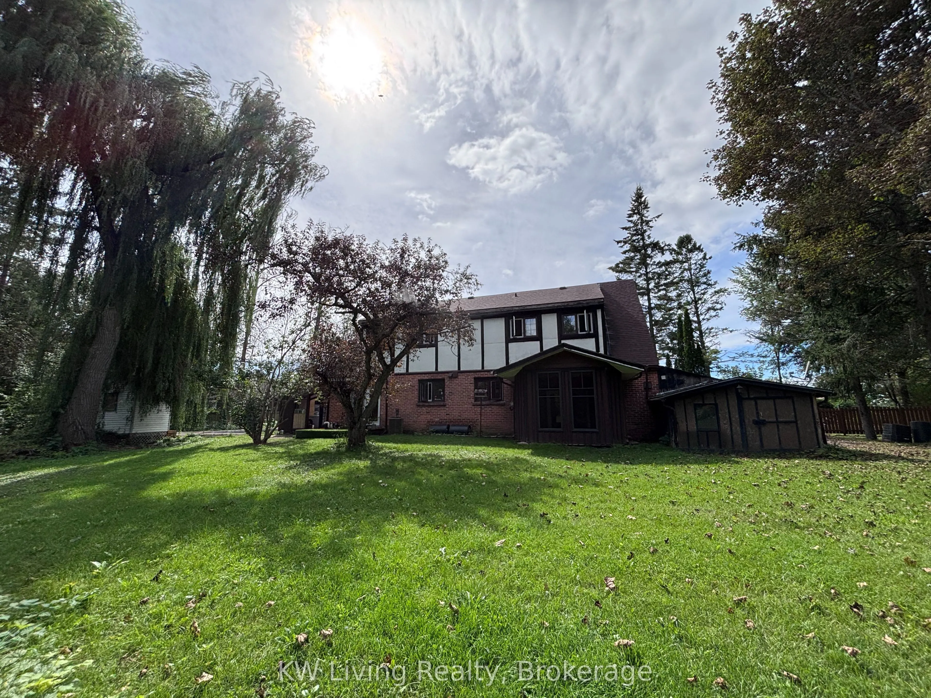 5511 Fawn Bay Road