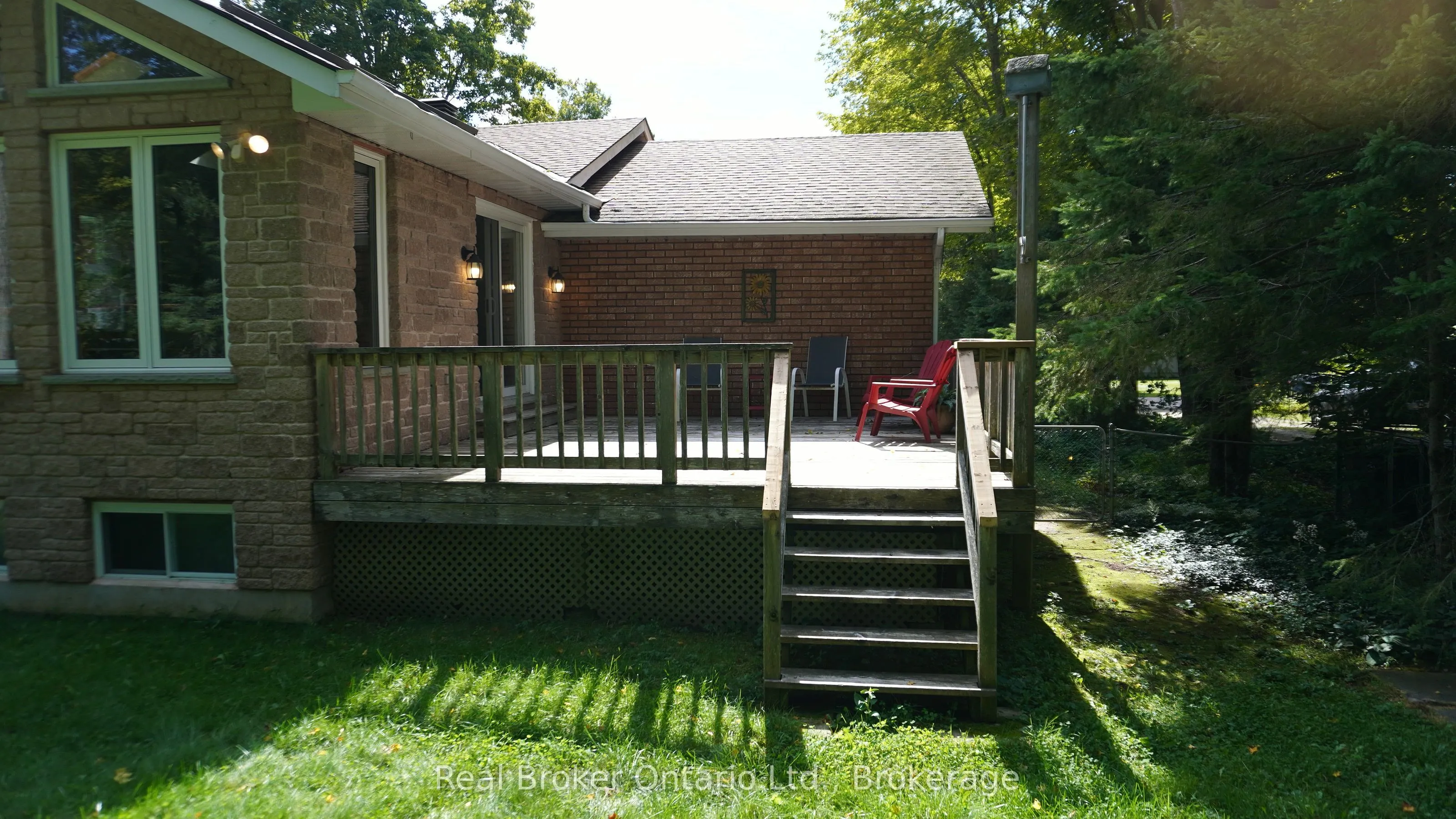 16 Mundy Avenue