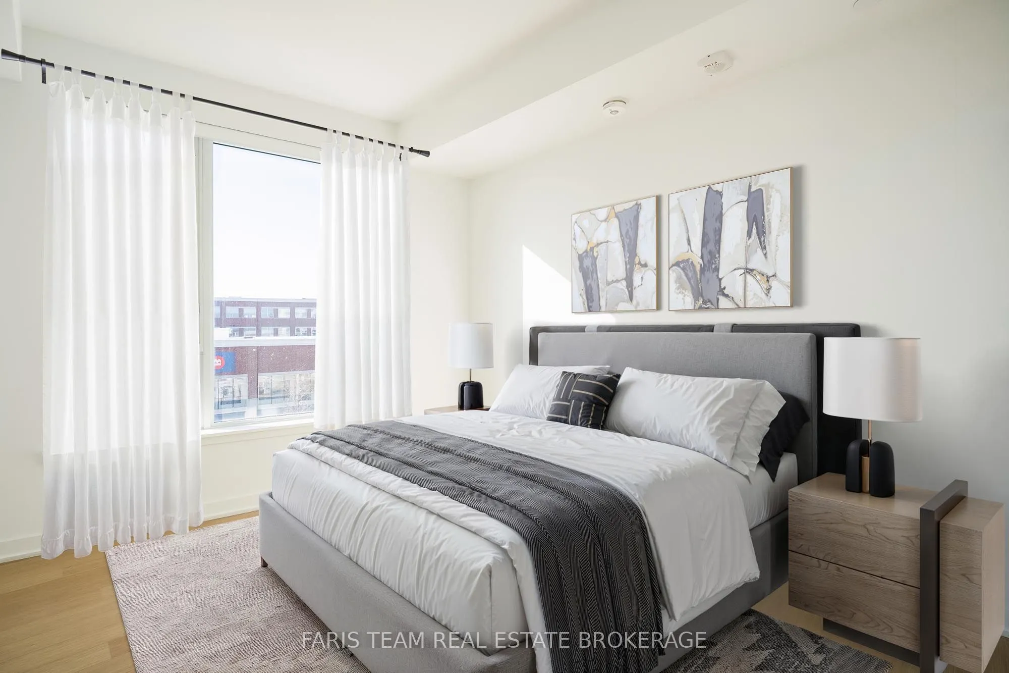 31 Huron Street #216