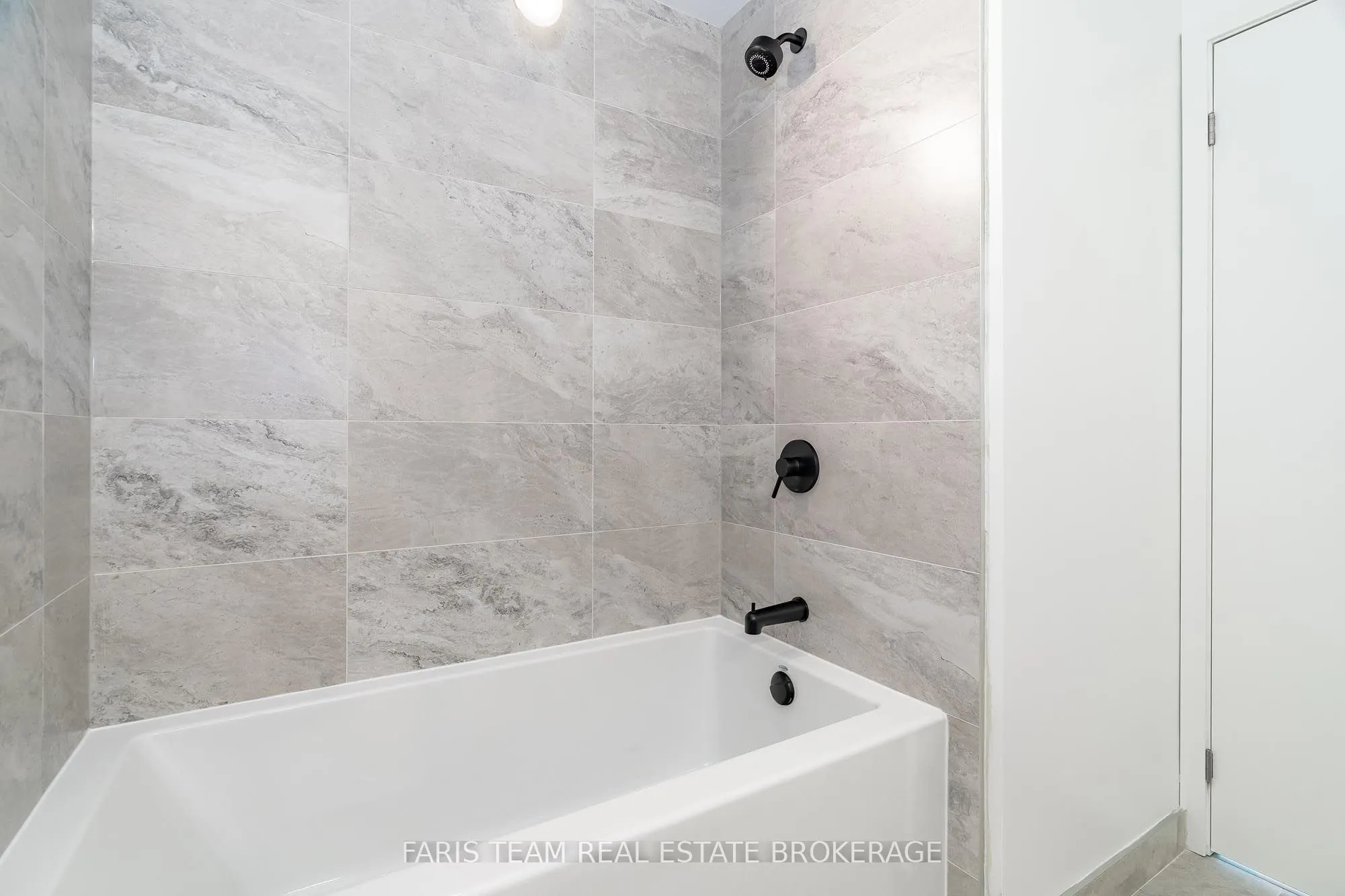31 Huron Street #412