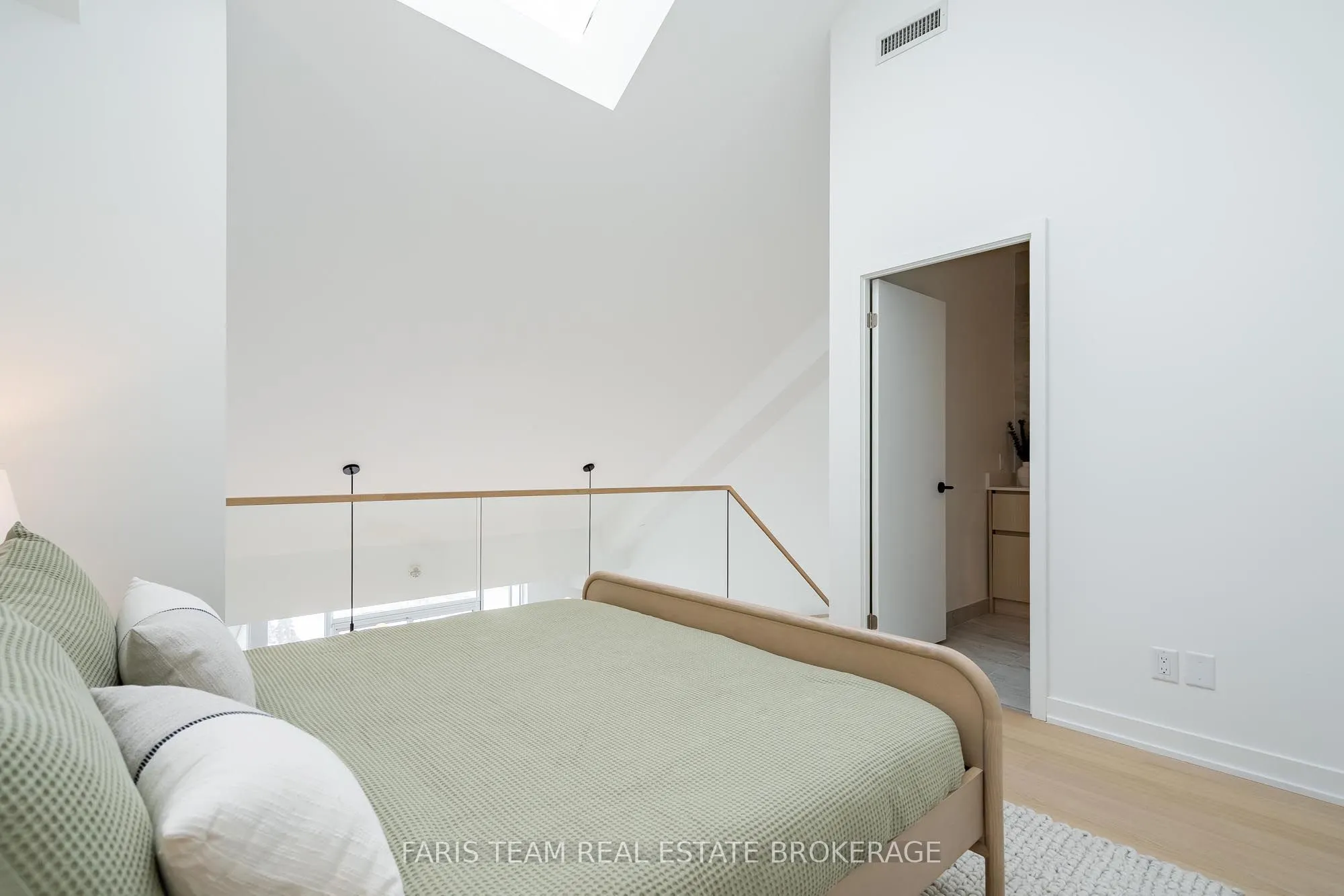 31 Huron Street #611