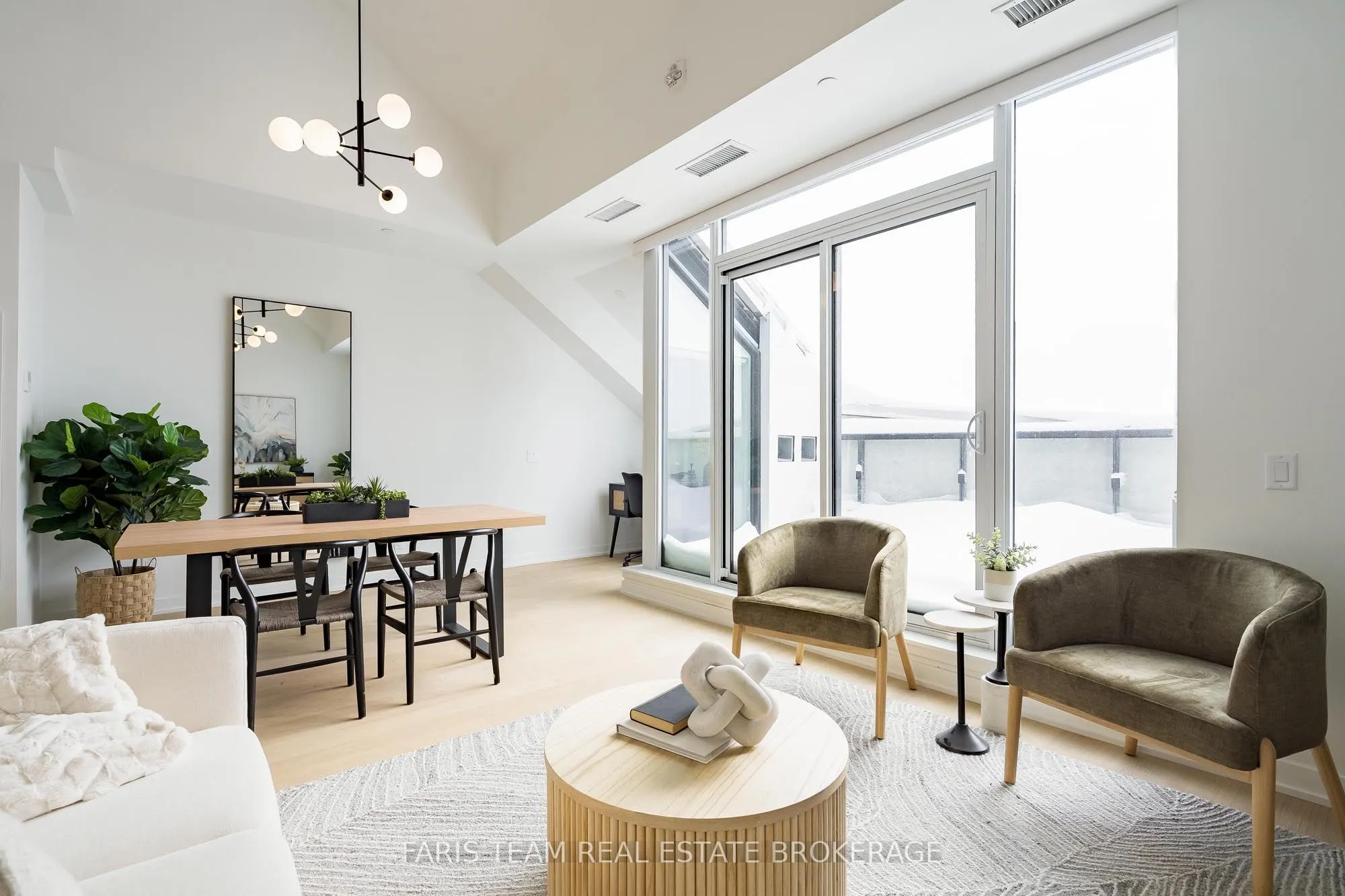 31 Huron Street #611
