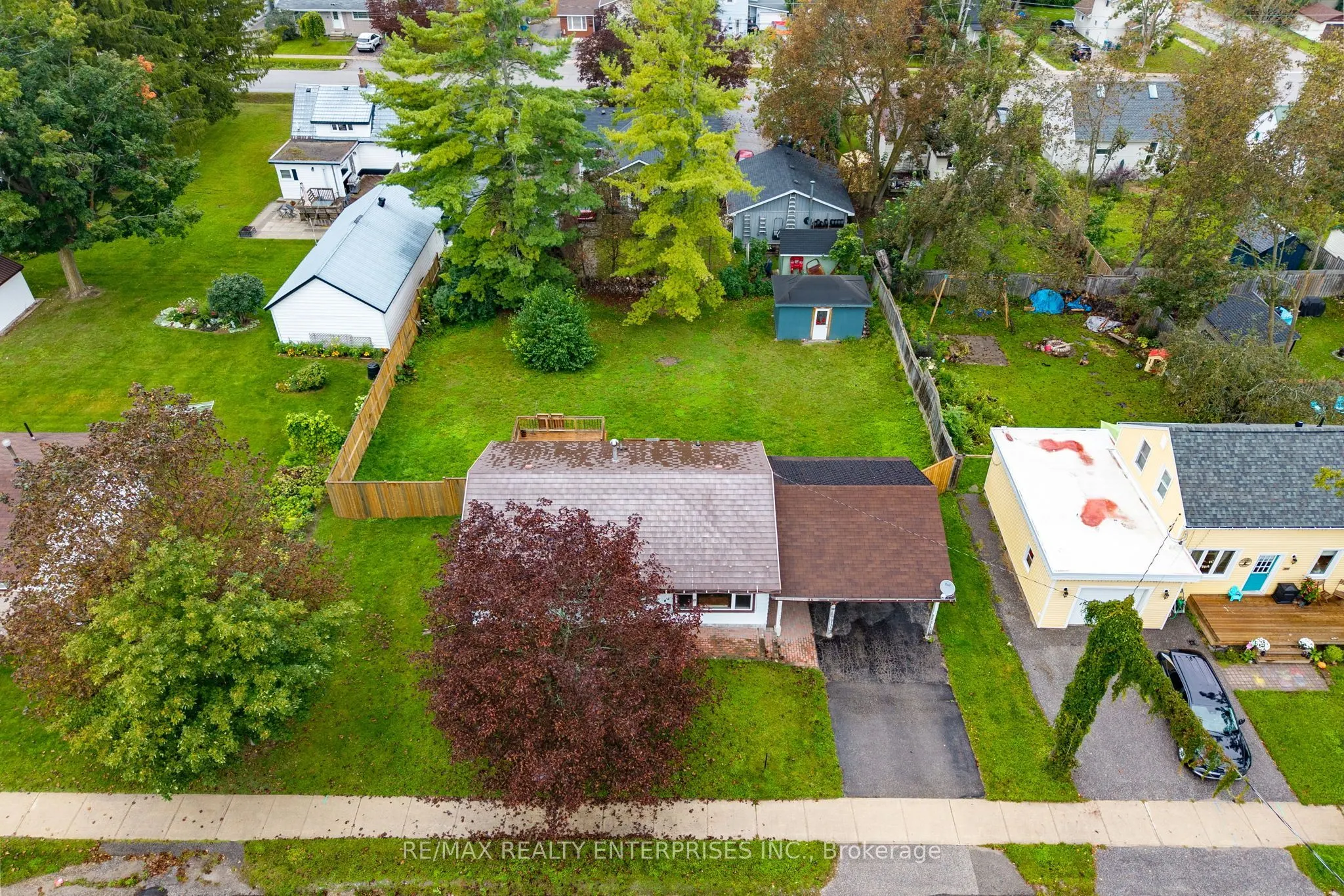 390 Mississaga Street W