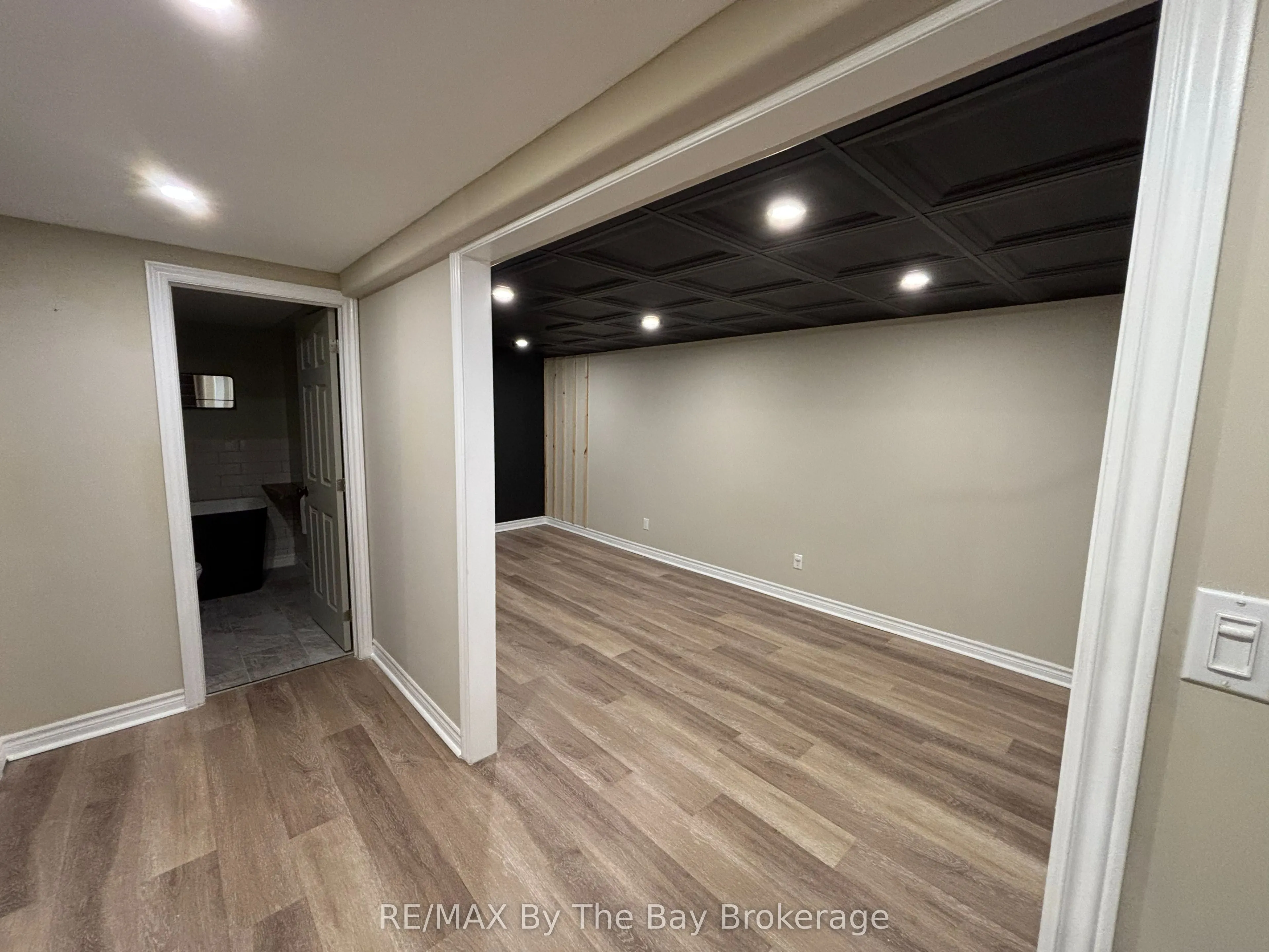 300 STONEBRIDGE Boulevard
