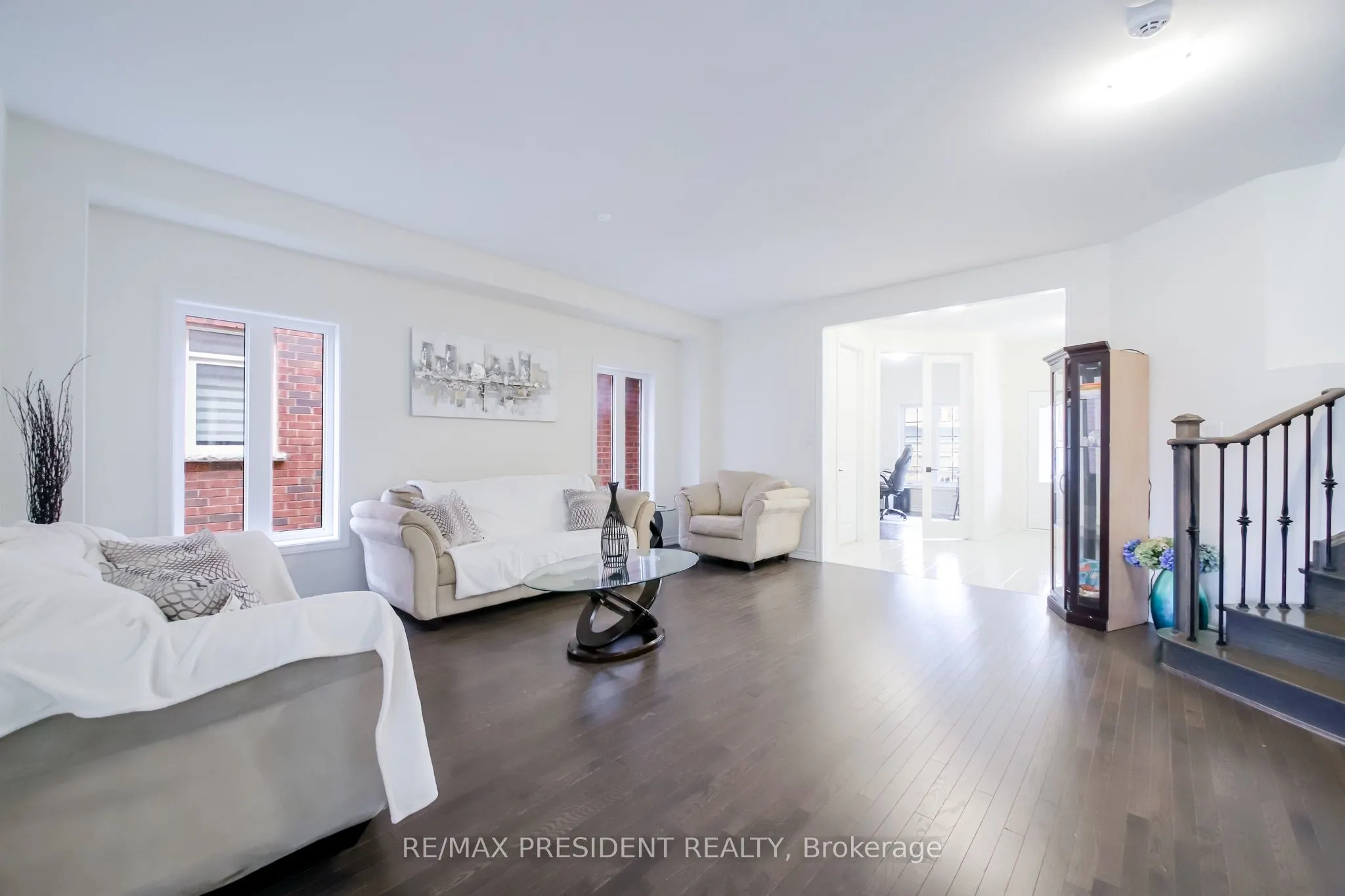 4 Cypress Point Street