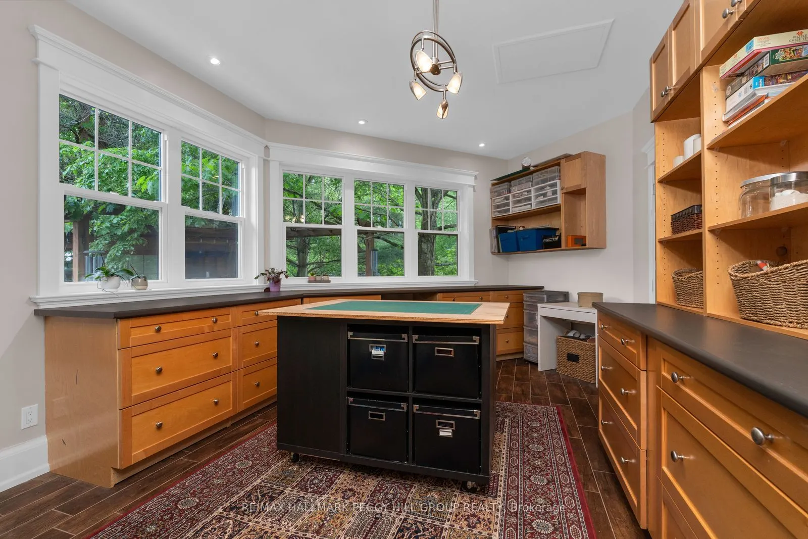185 Skylark Road