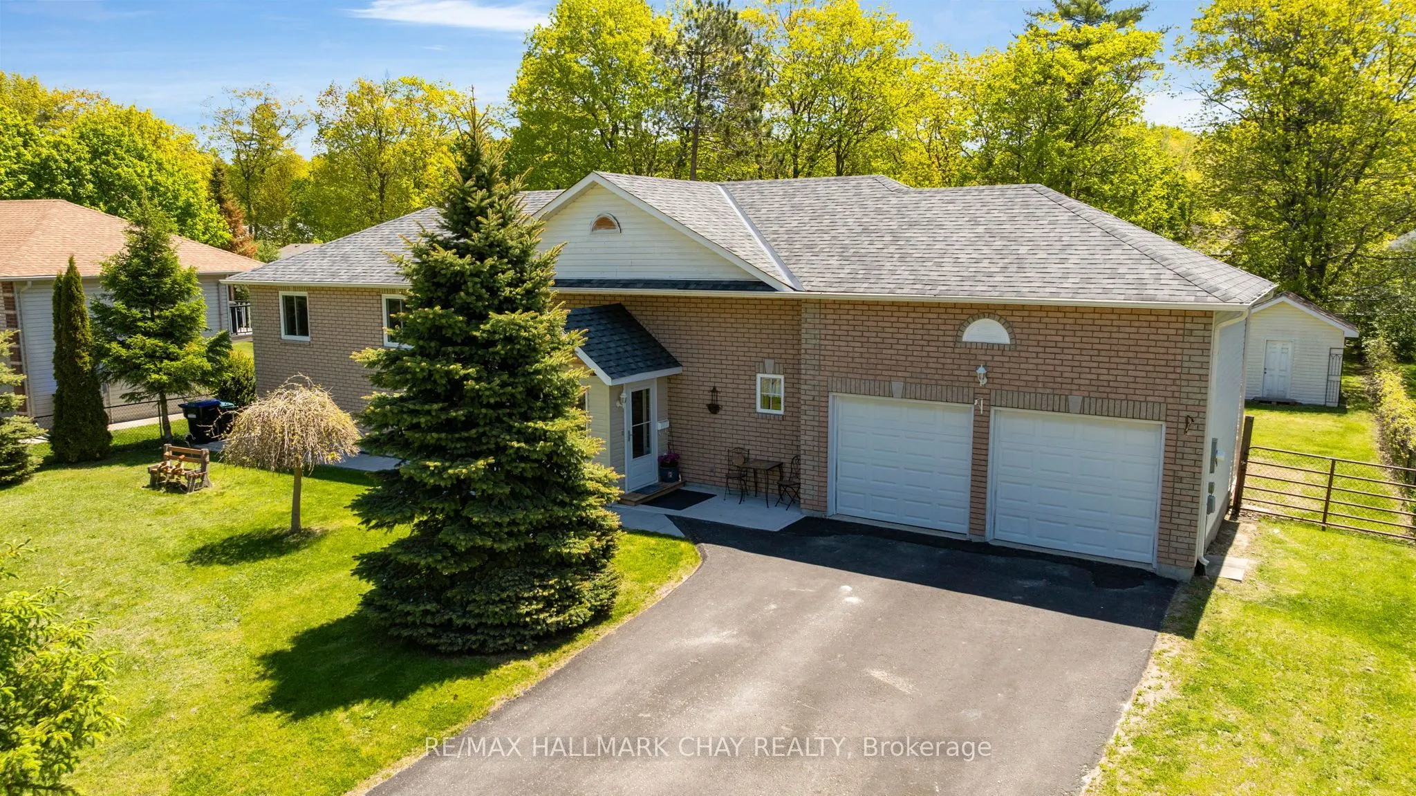 29 Foliage Drive N
