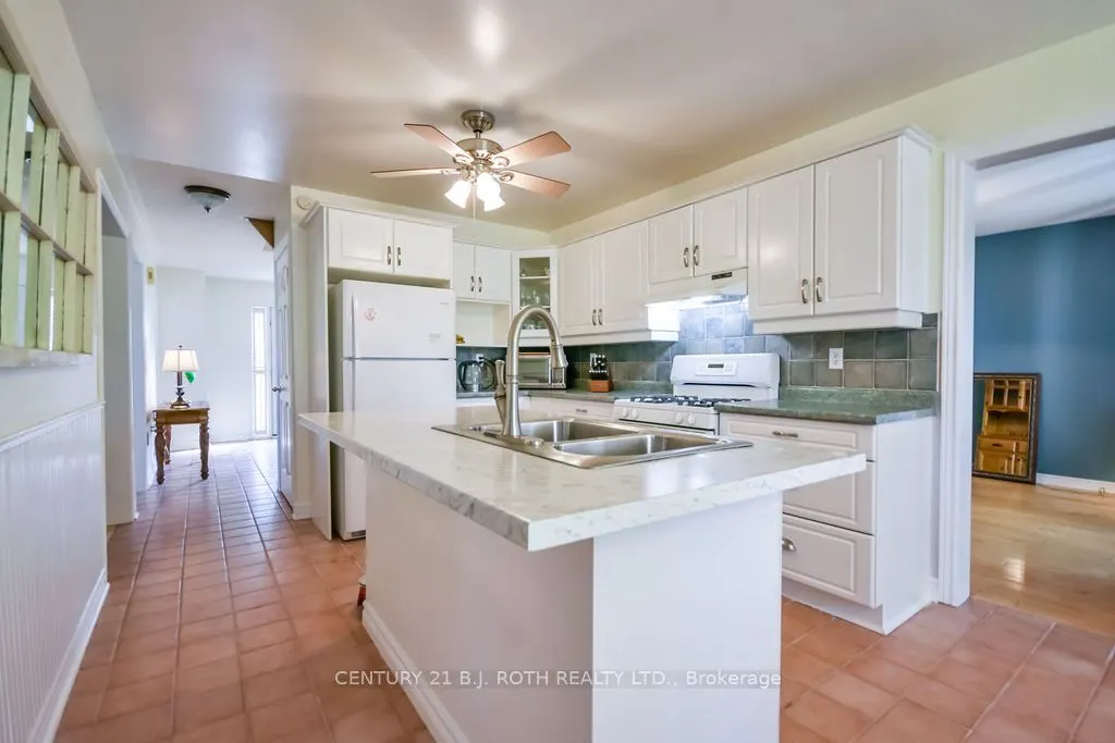 24 Grand Forest Drive