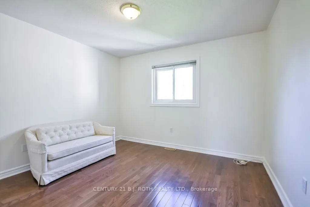 24 Grand Forest Drive