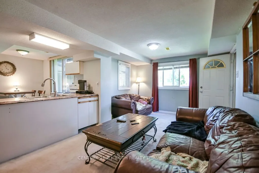 24 Grand Forest Drive