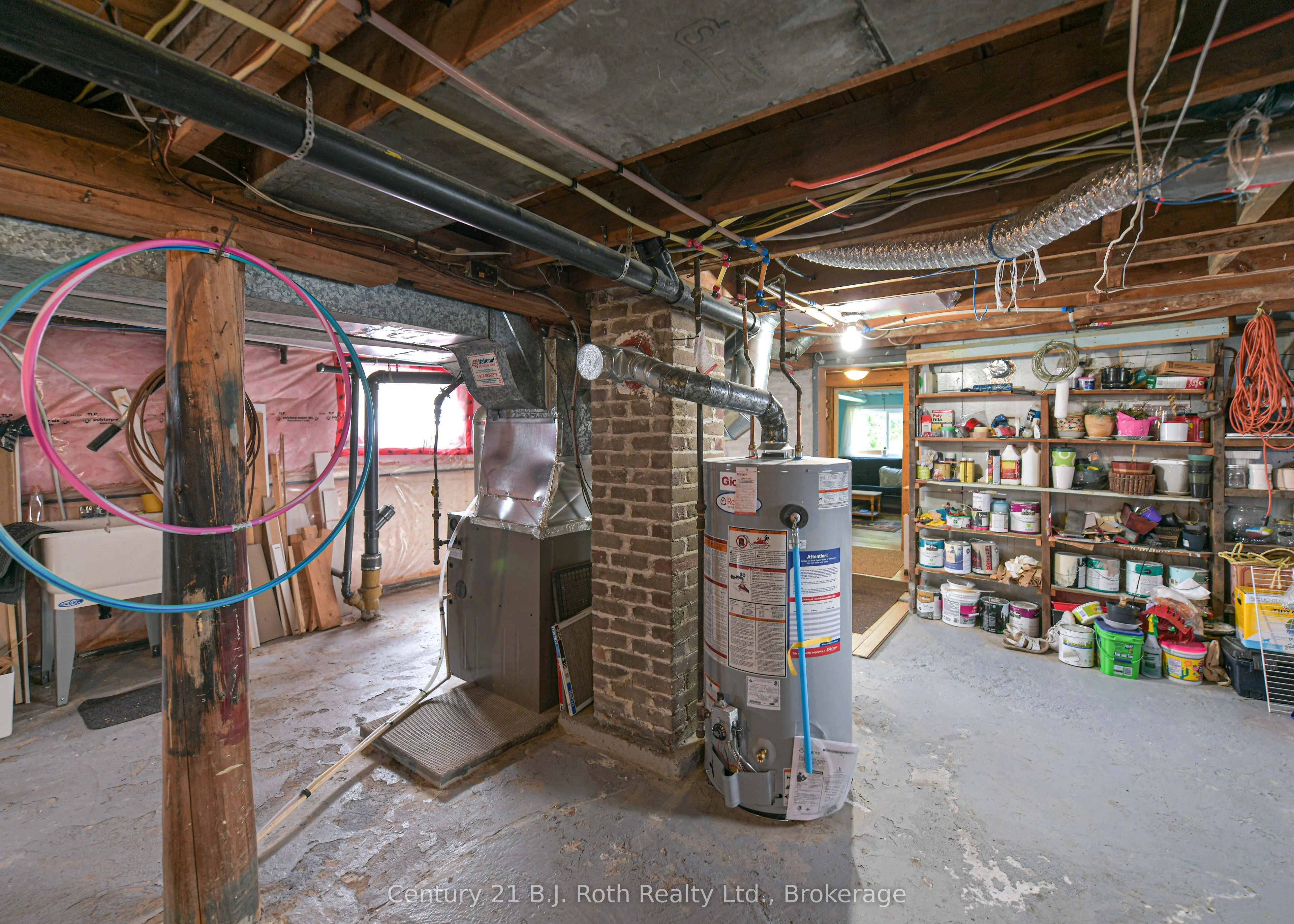 331 Moffat Street