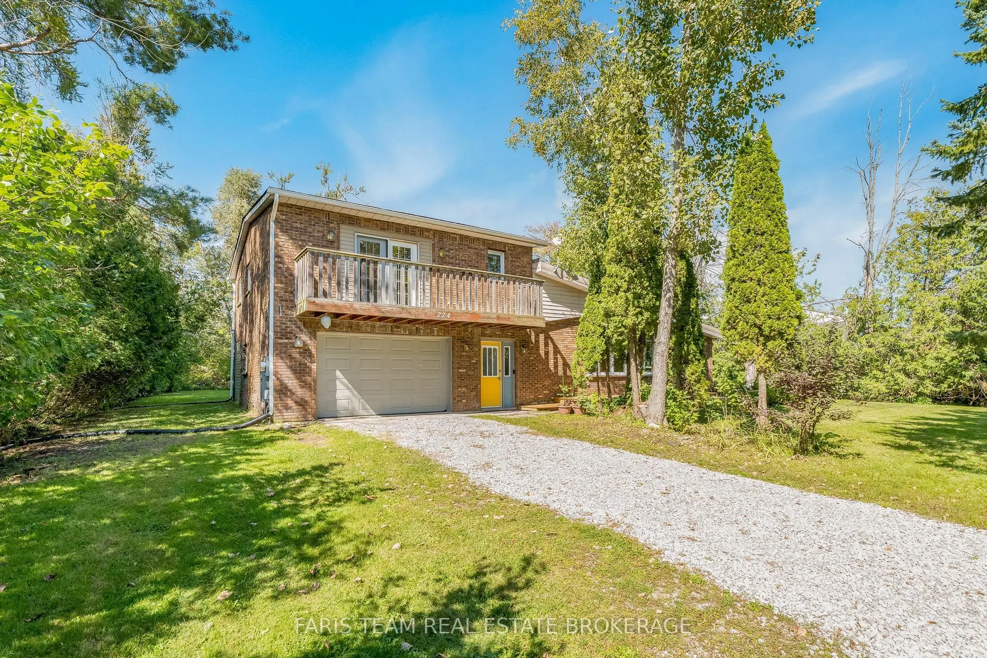 224 Lakeshore Road W