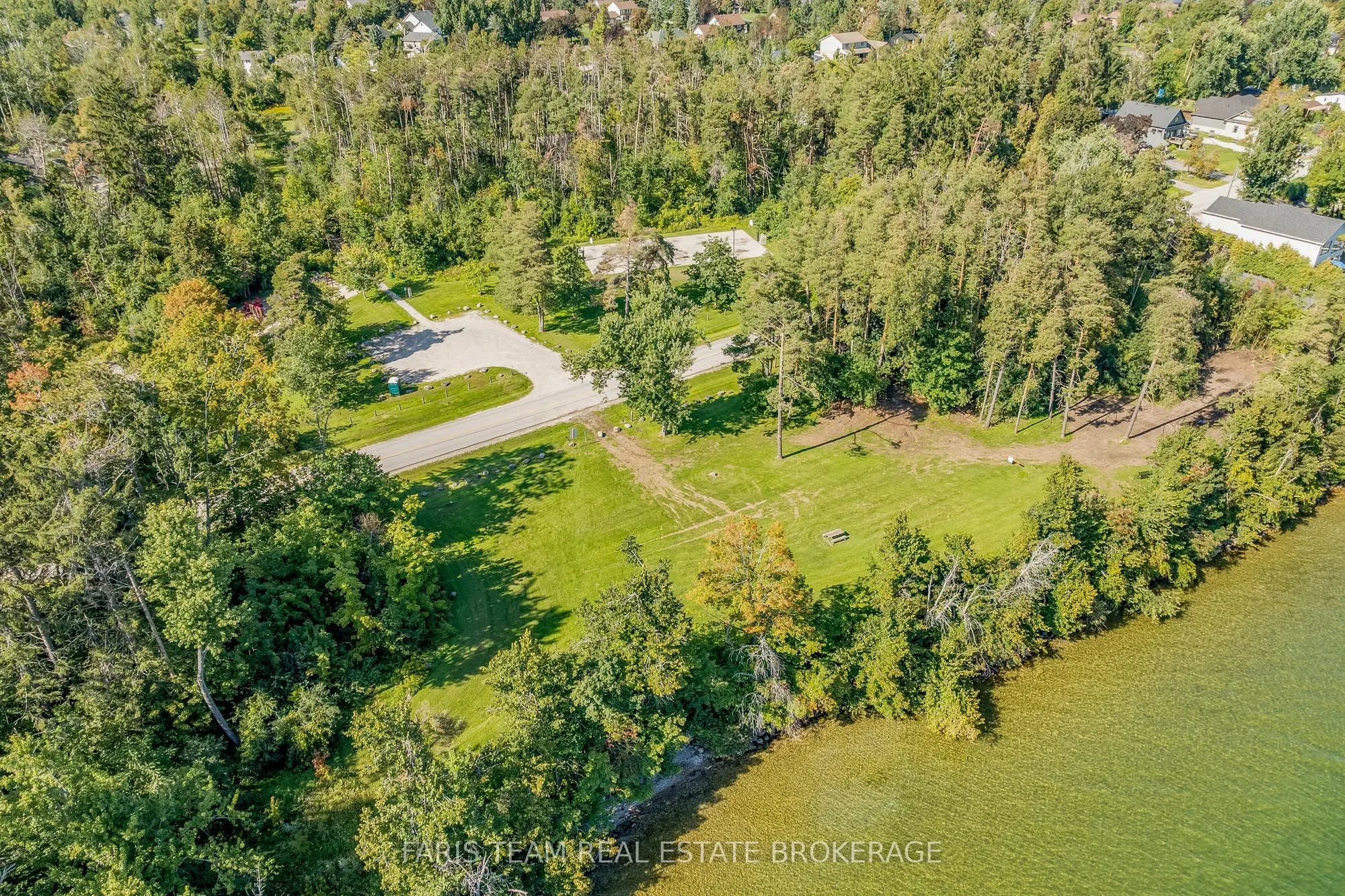 224 Lakeshore Road W