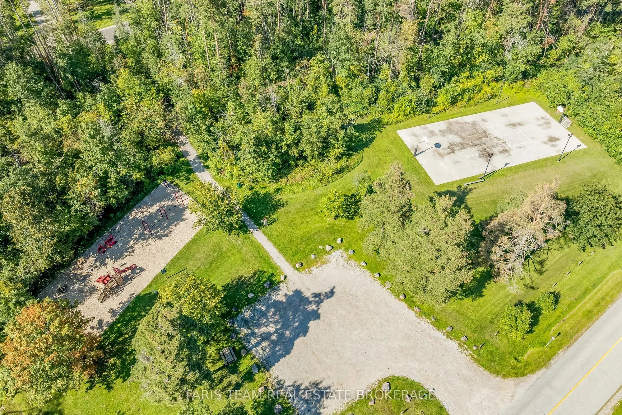 224 Lakeshore Road W