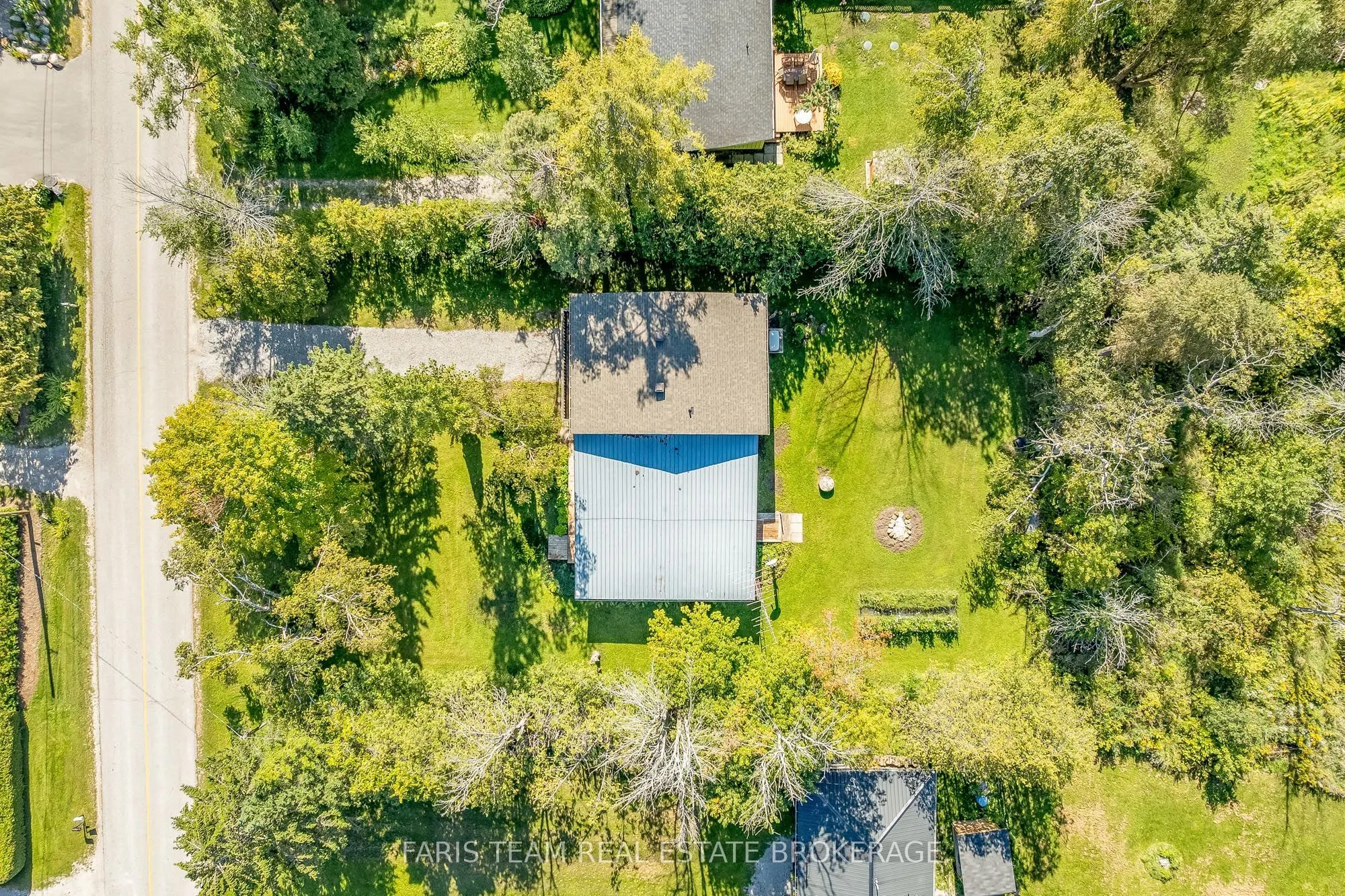 224 Lakeshore Road W