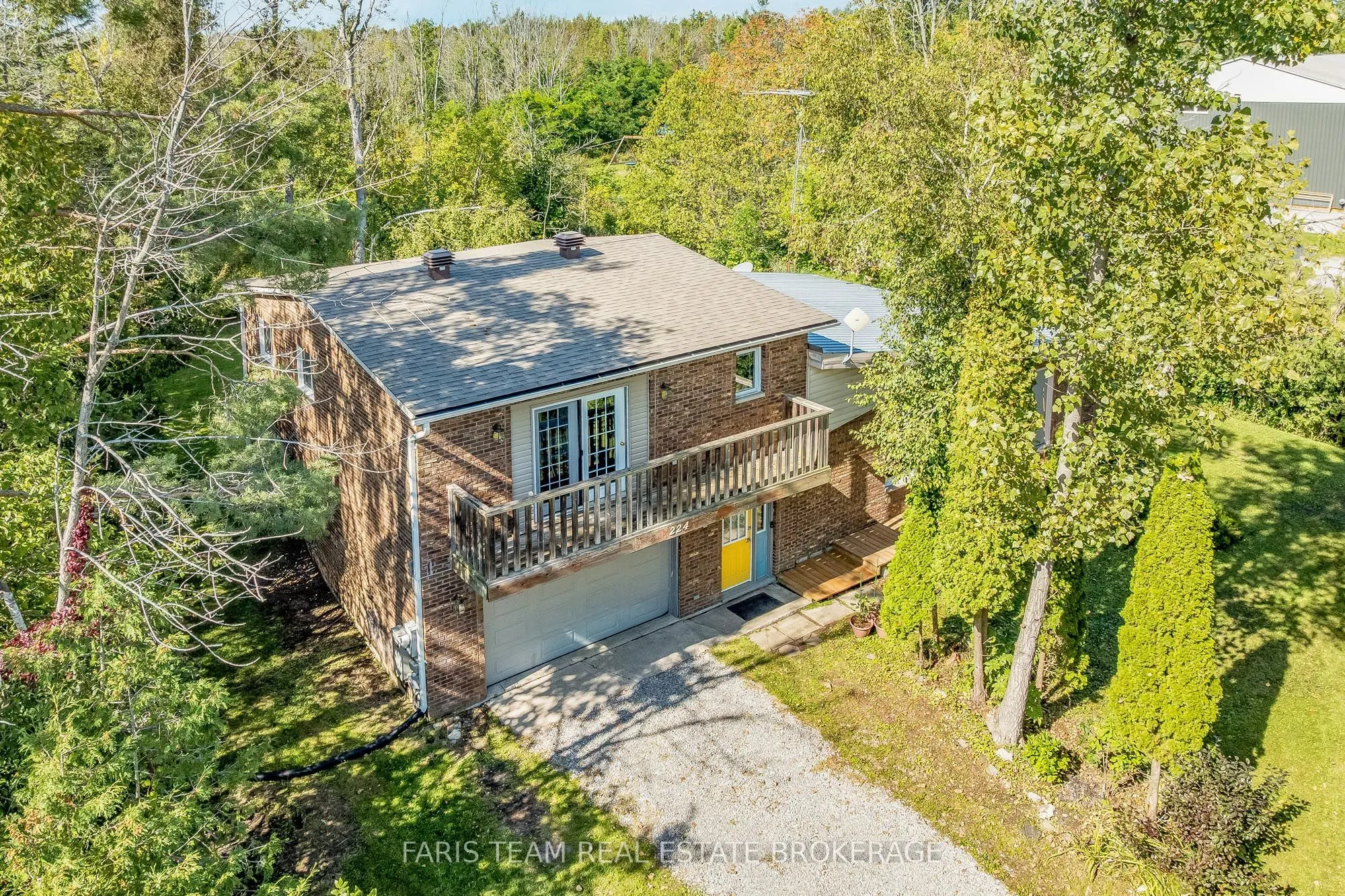 224 Lakeshore Road W