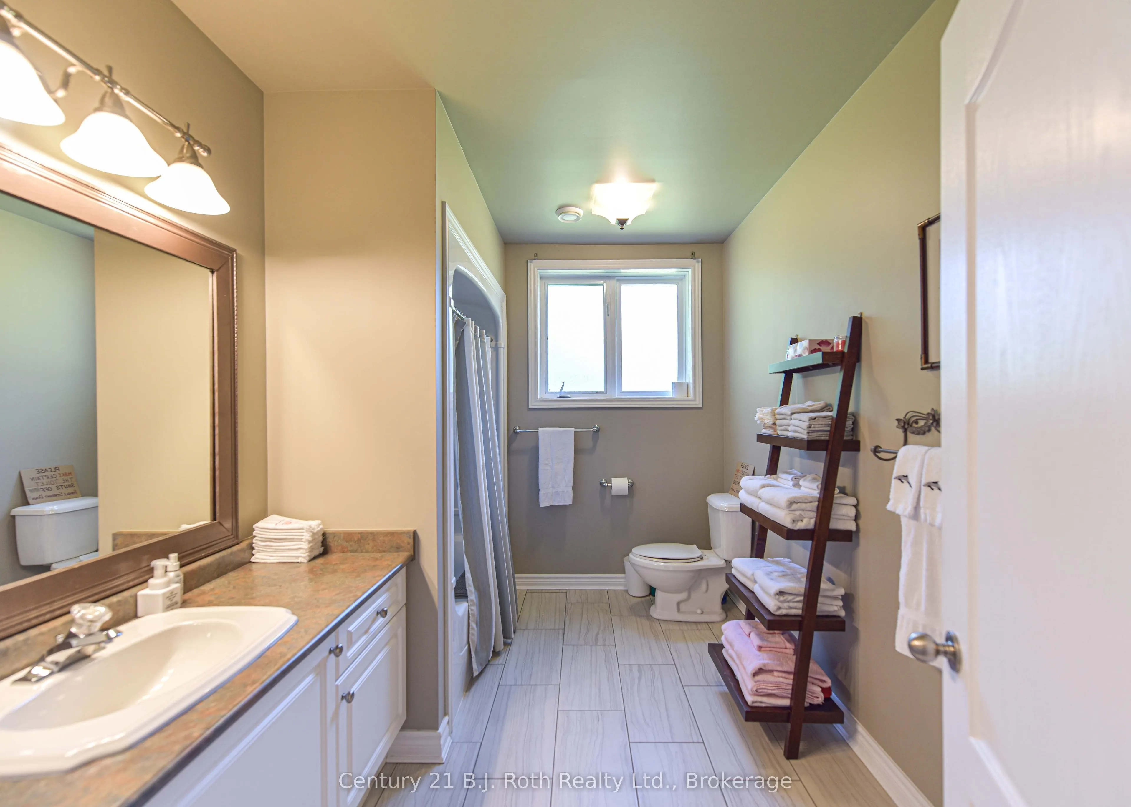 1273 HAWK RIDGE Crescent