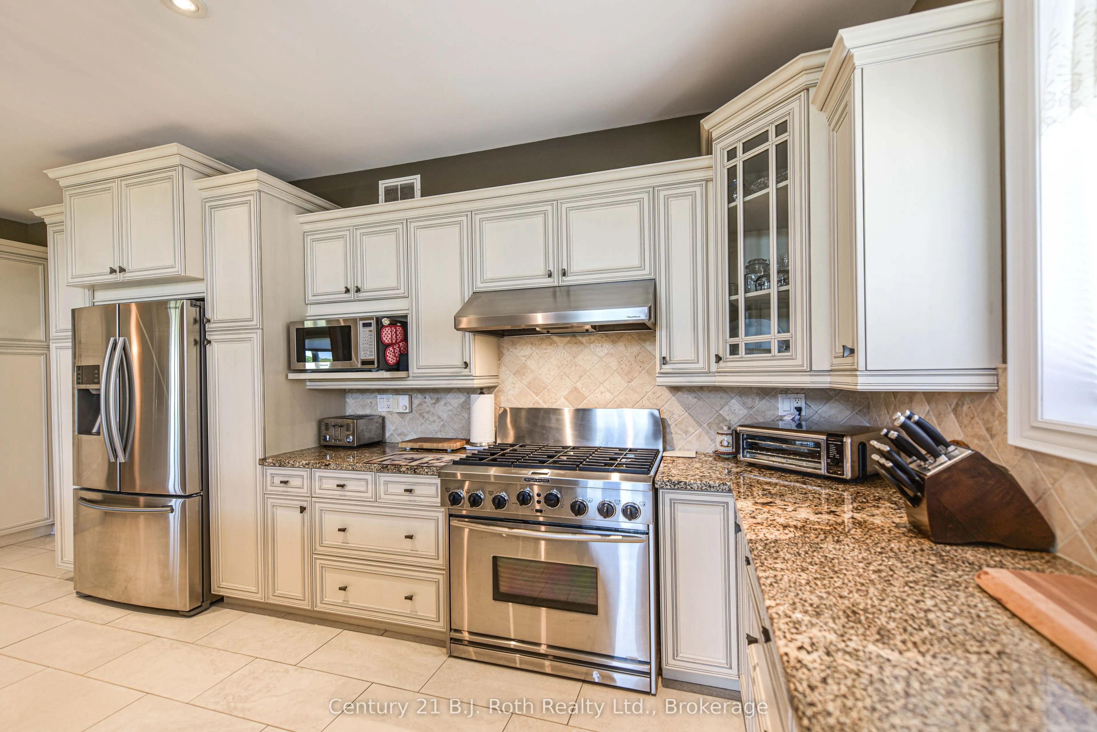 1273 HAWK RIDGE Crescent