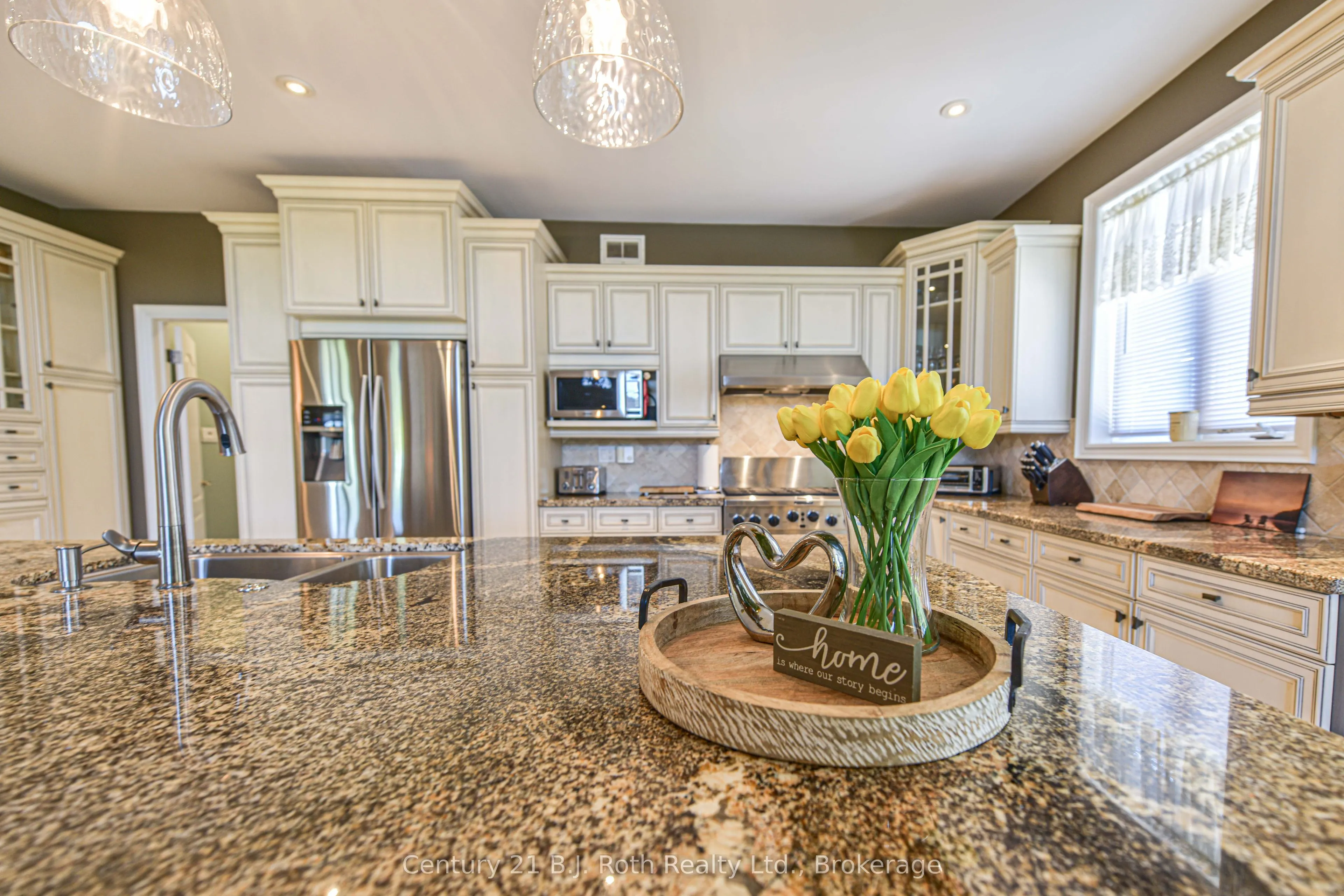 1273 HAWK RIDGE Crescent