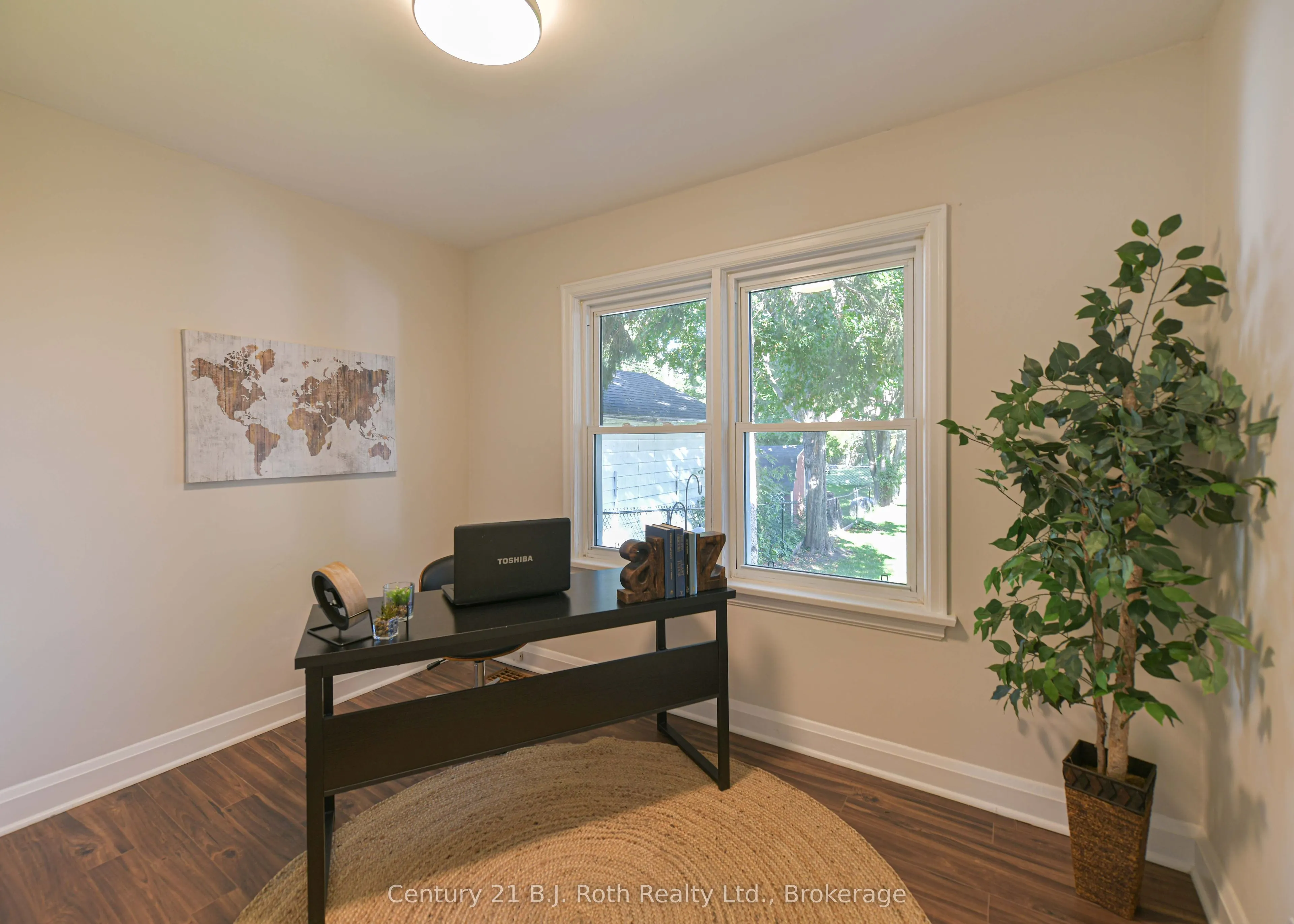 28 Borland Street W