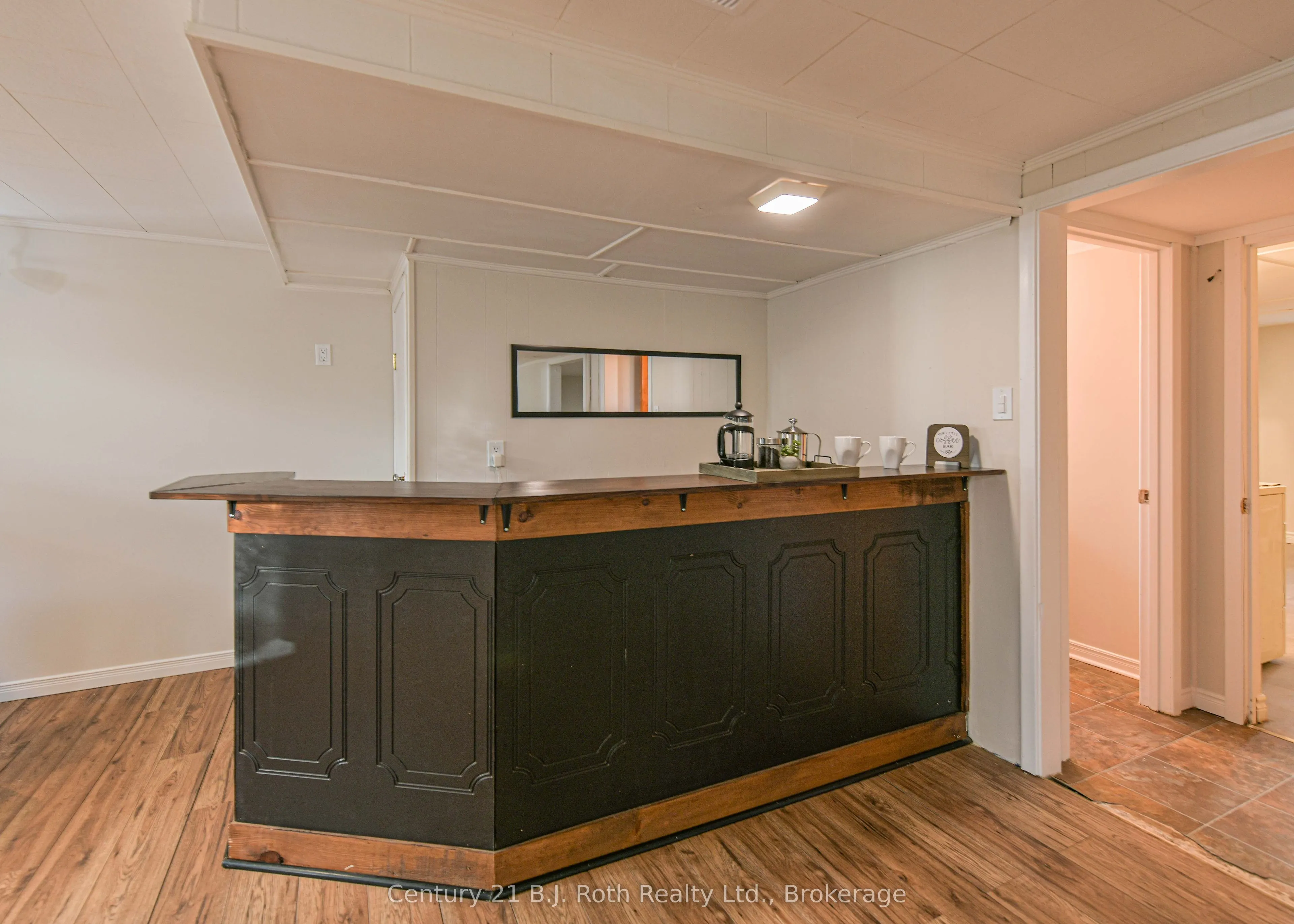28 Borland Street W