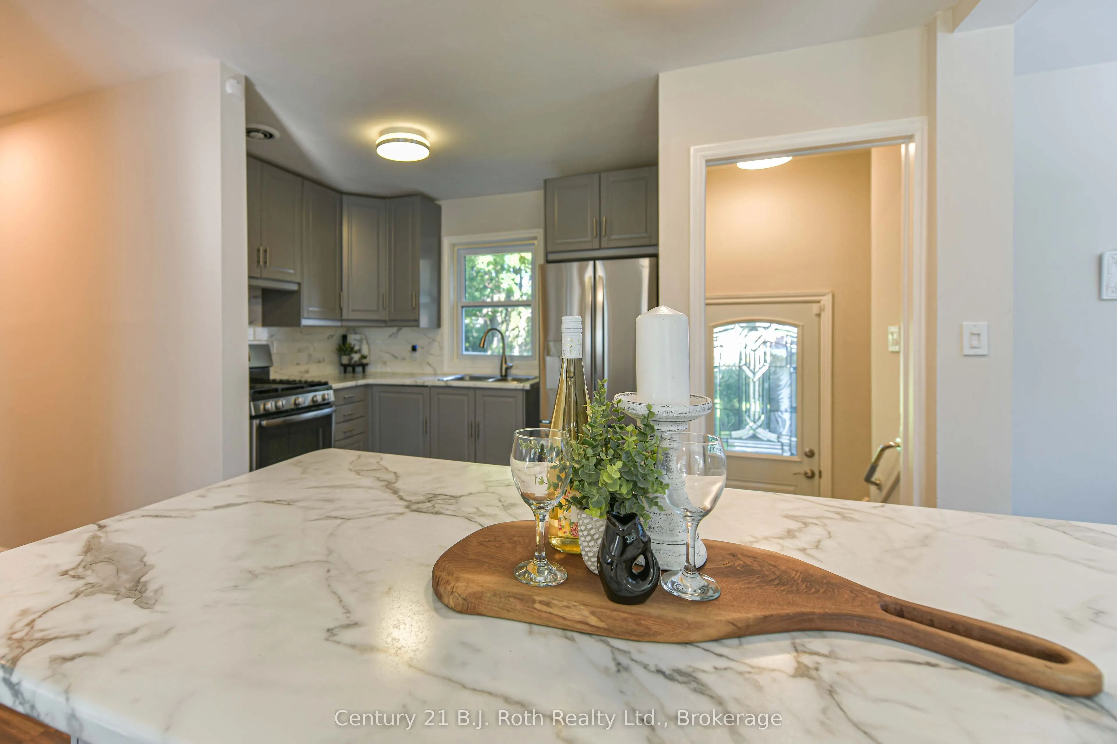 28 Borland Street W