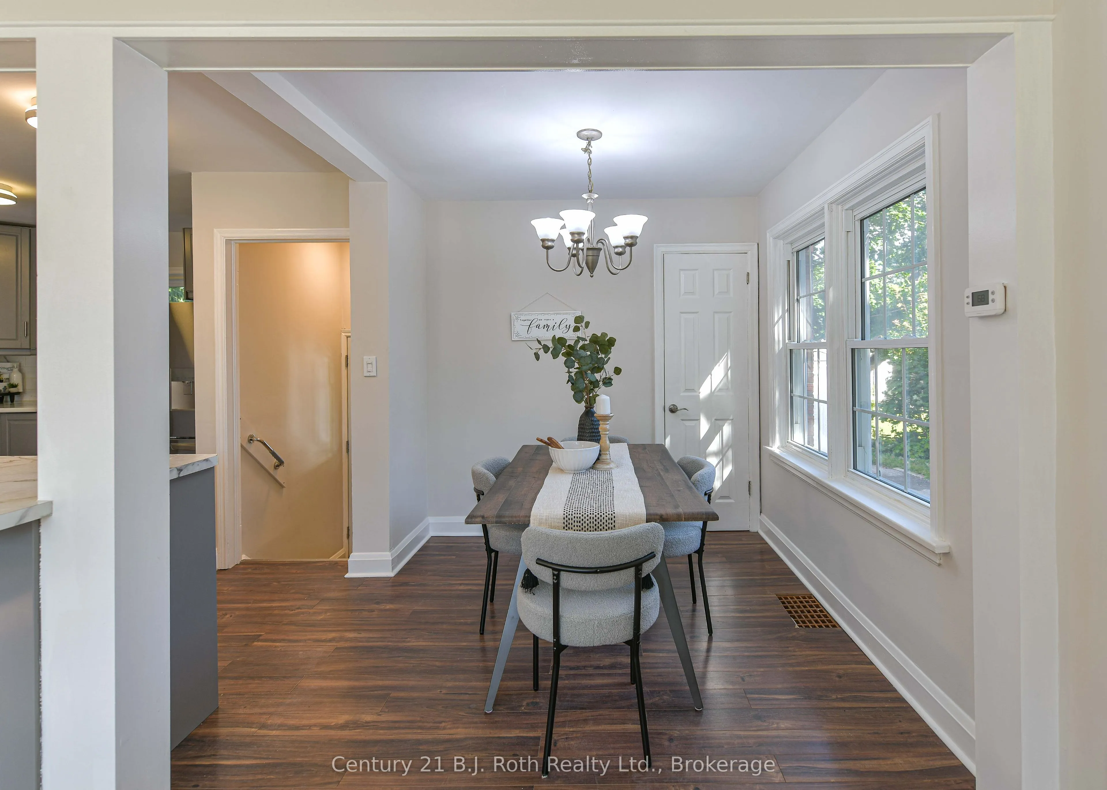 28 Borland Street W