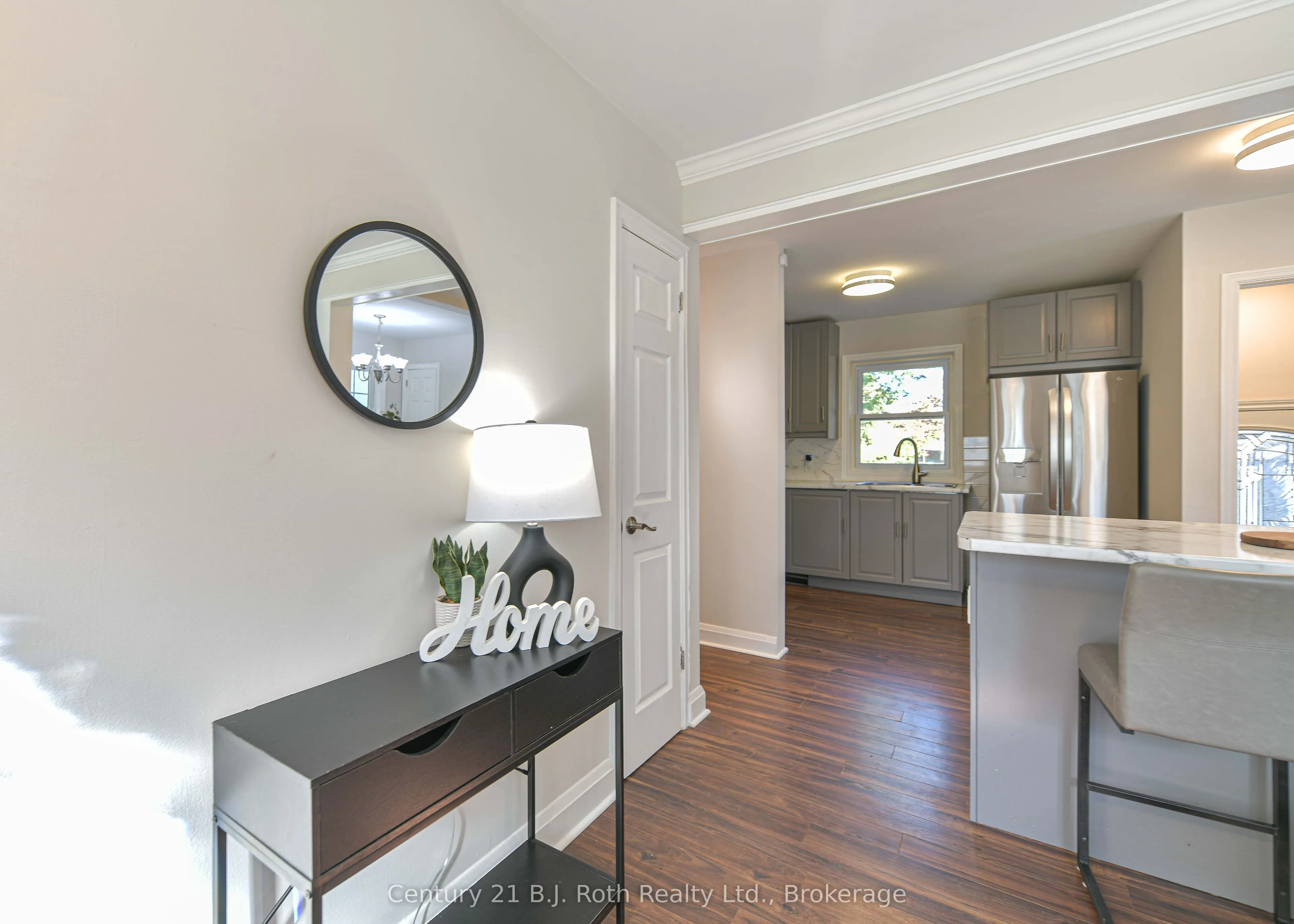 28 Borland Street W