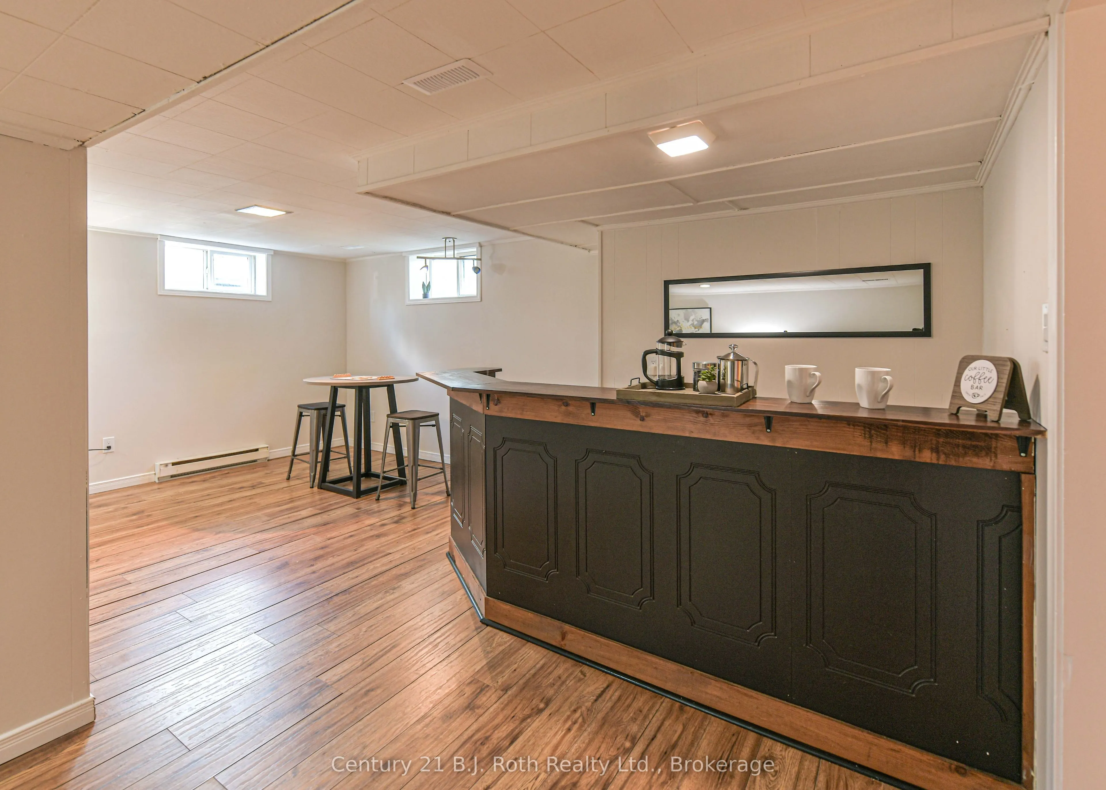 28 Borland Street W
