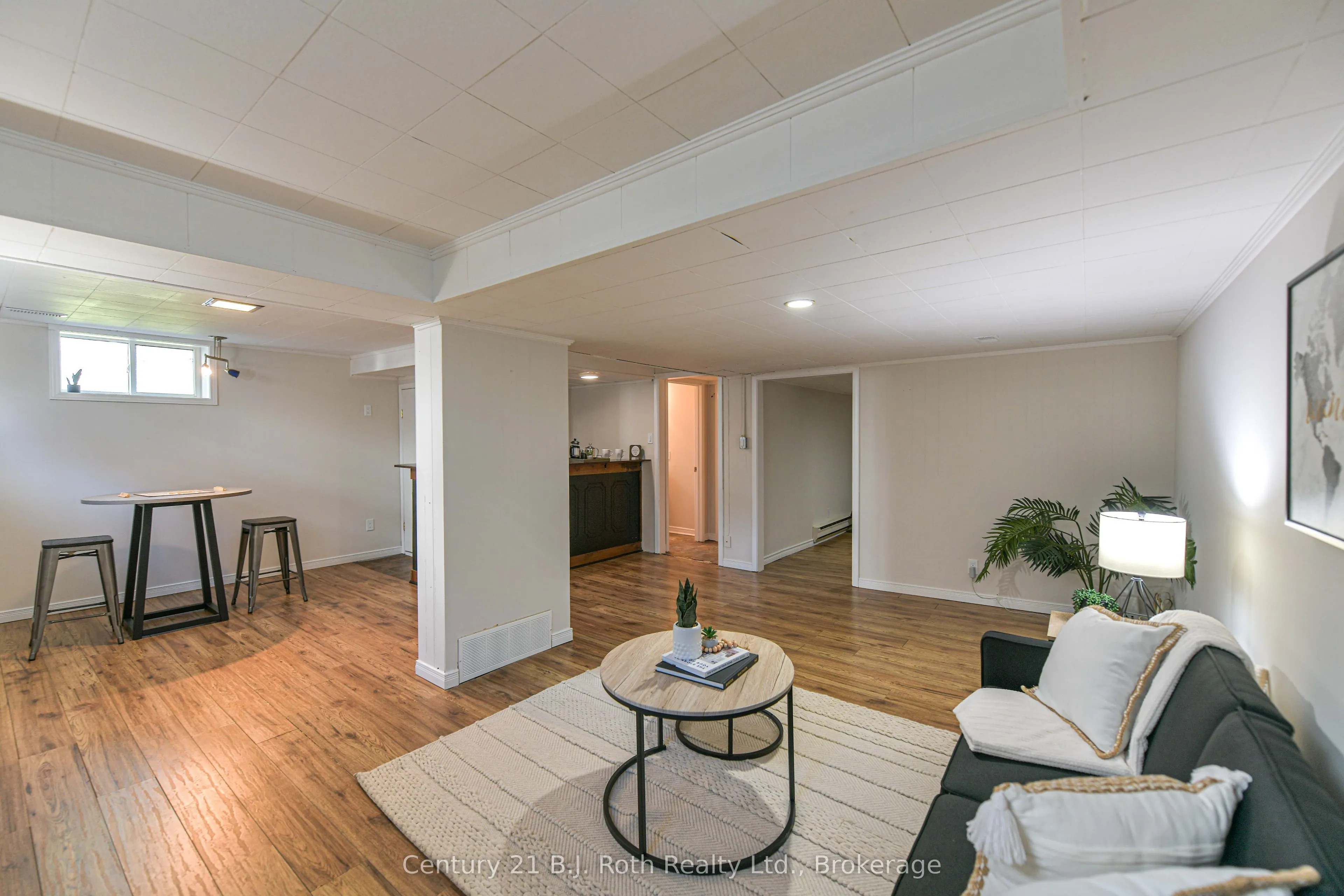 28 Borland Street W