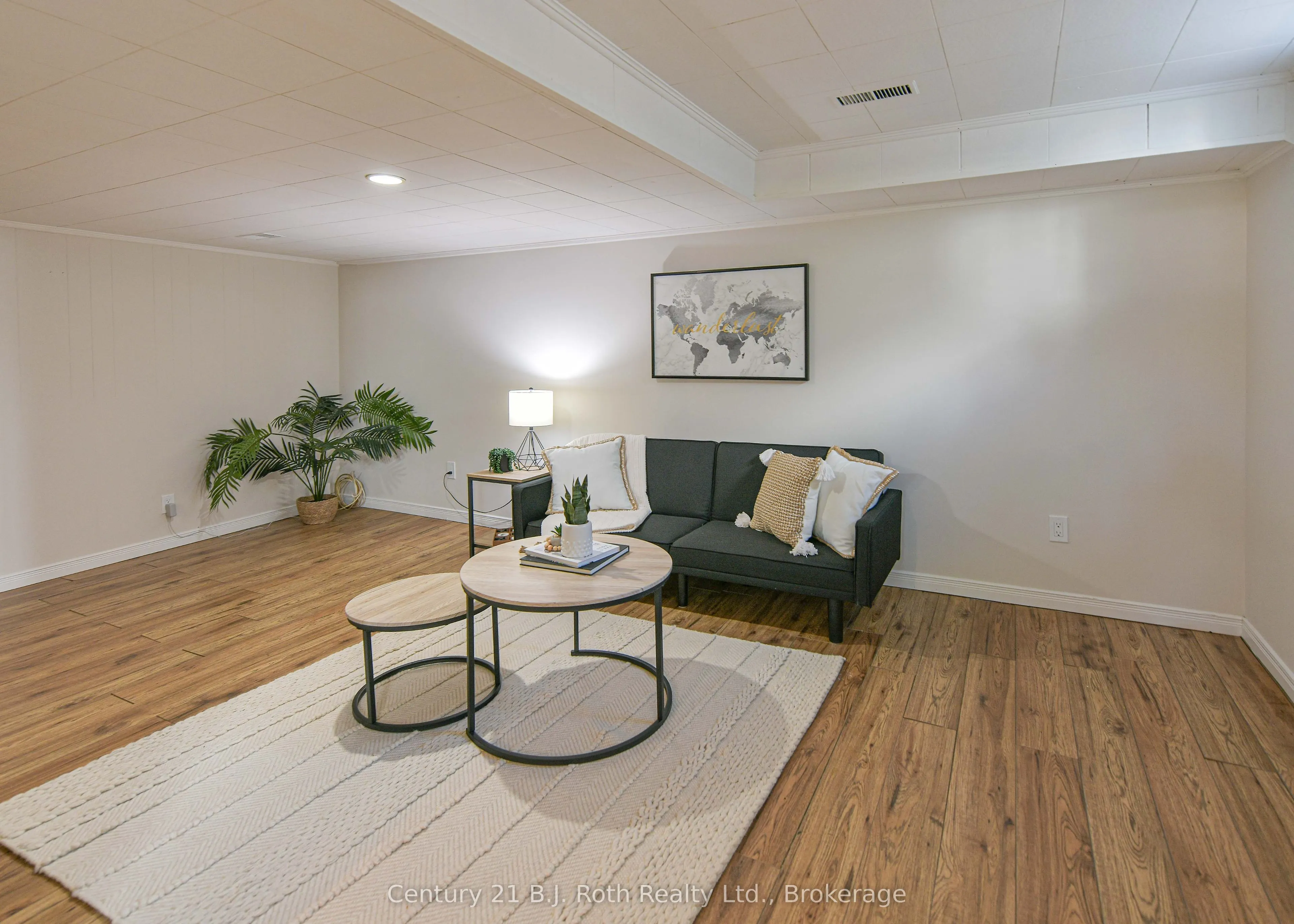 28 Borland Street W