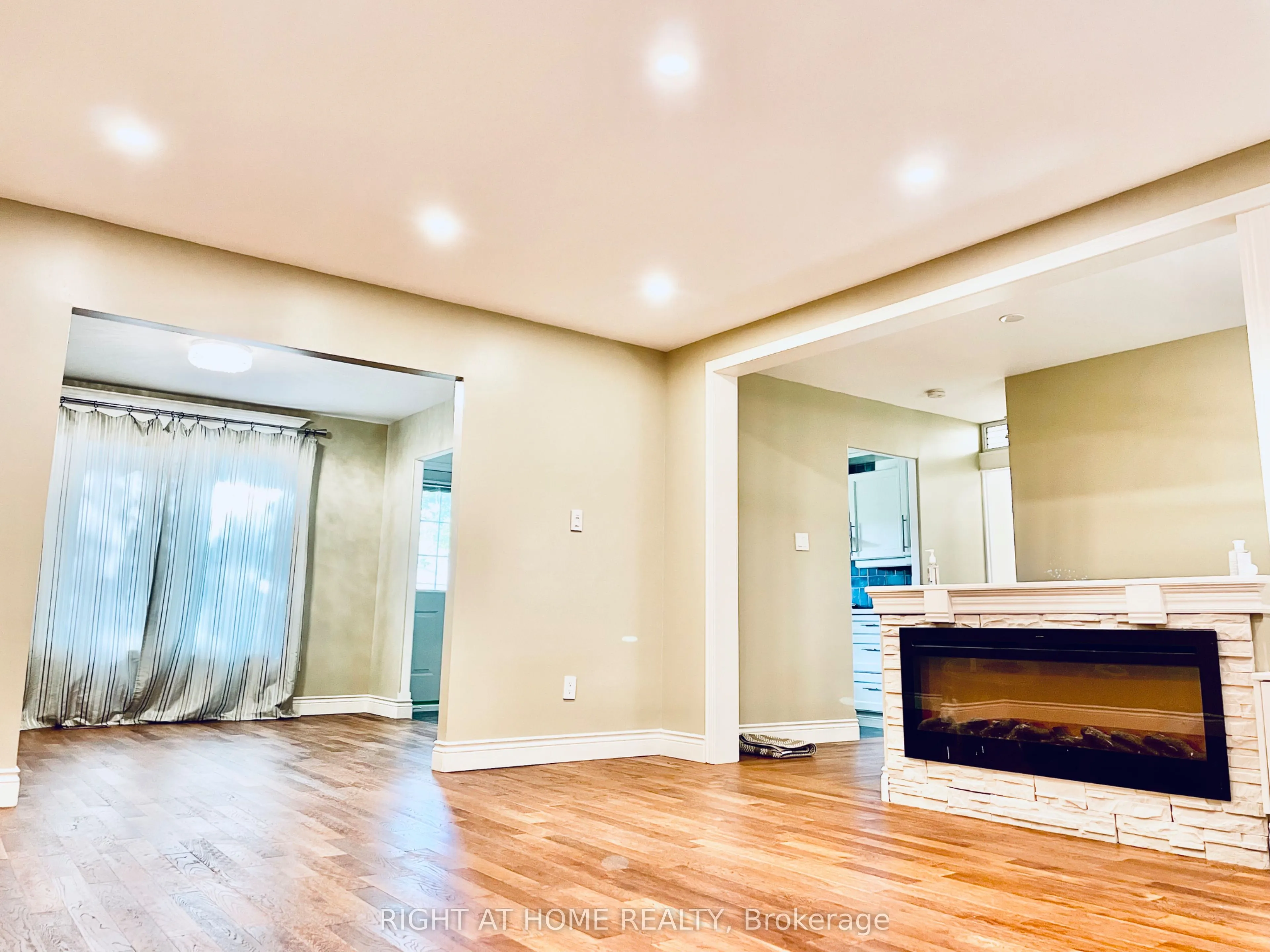 6 Beechcroft Circle