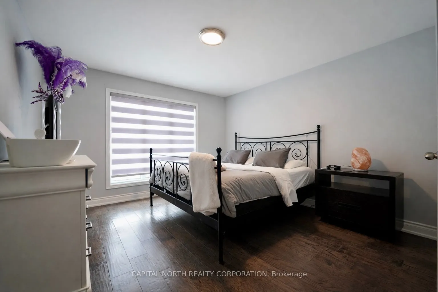 8 Downer Crescent