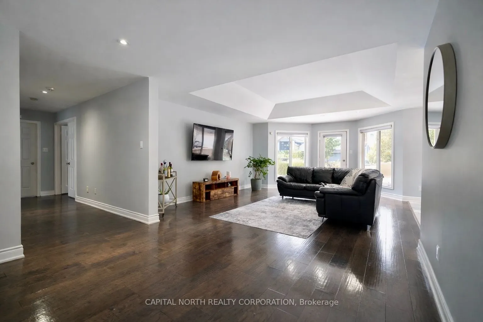 8 Downer Crescent