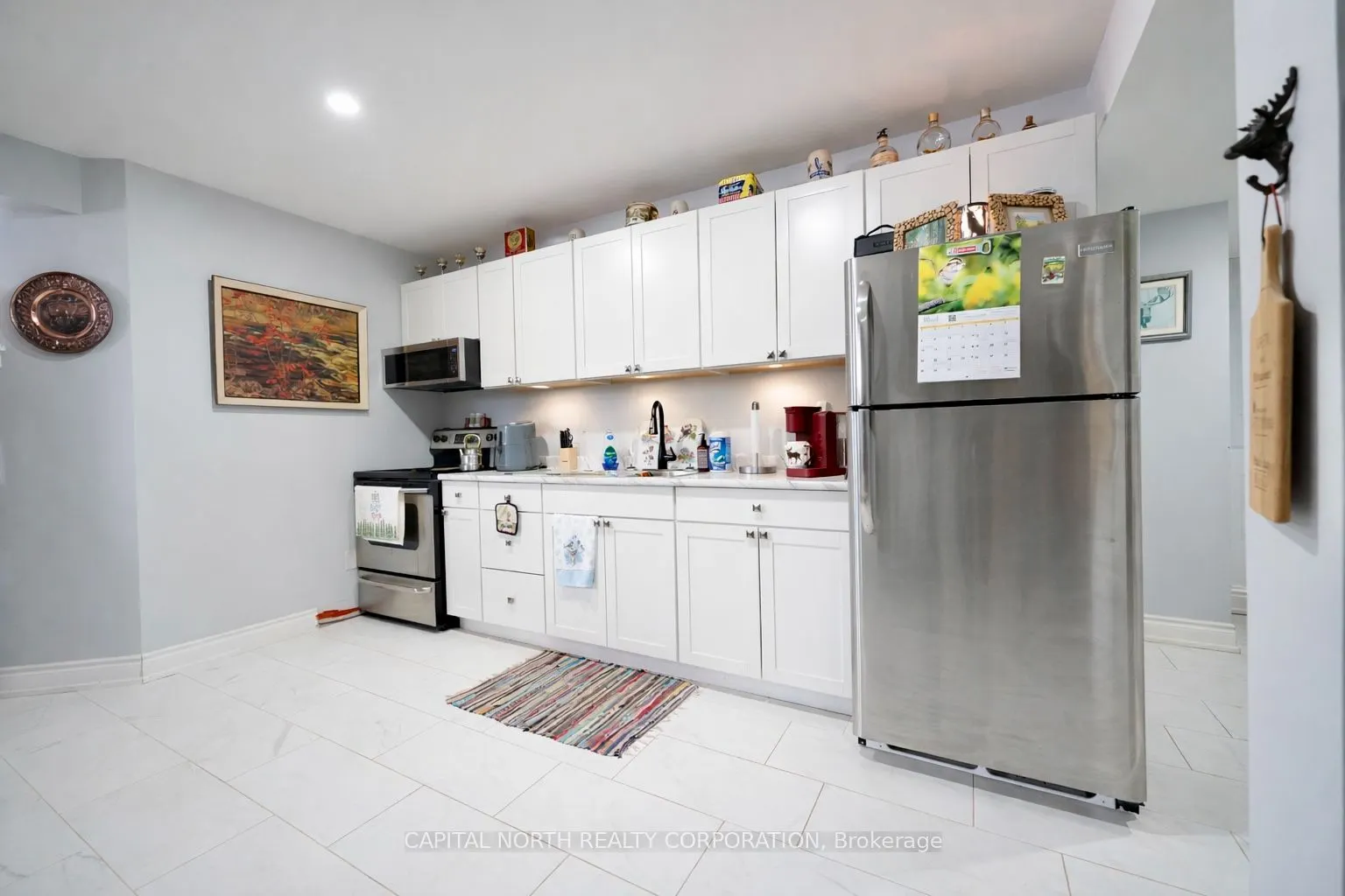 8 Downer Crescent