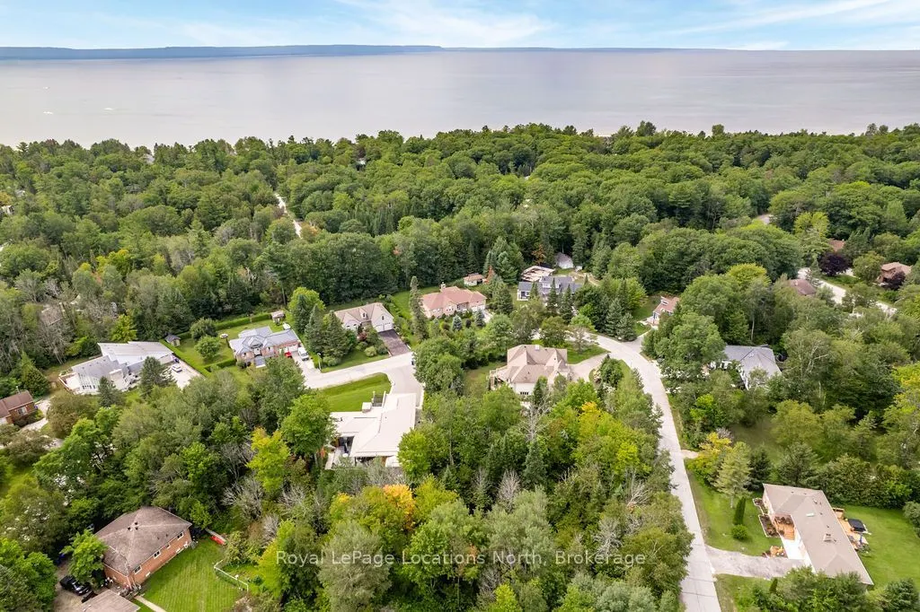 15 Bridlewood Crescent