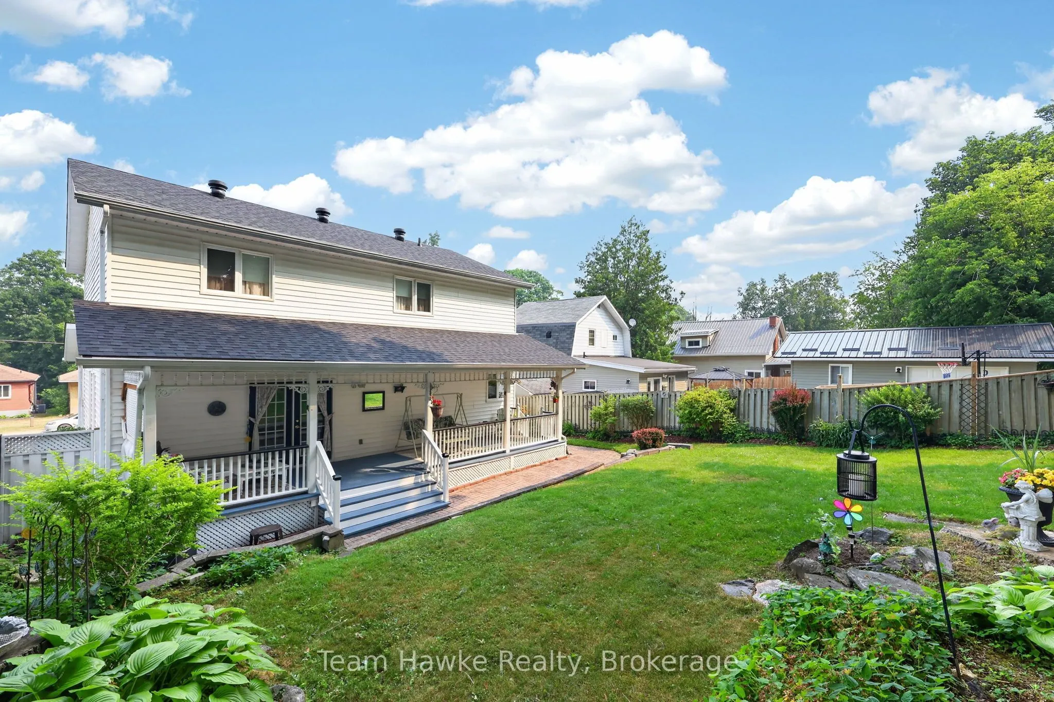 255 Hanly Street