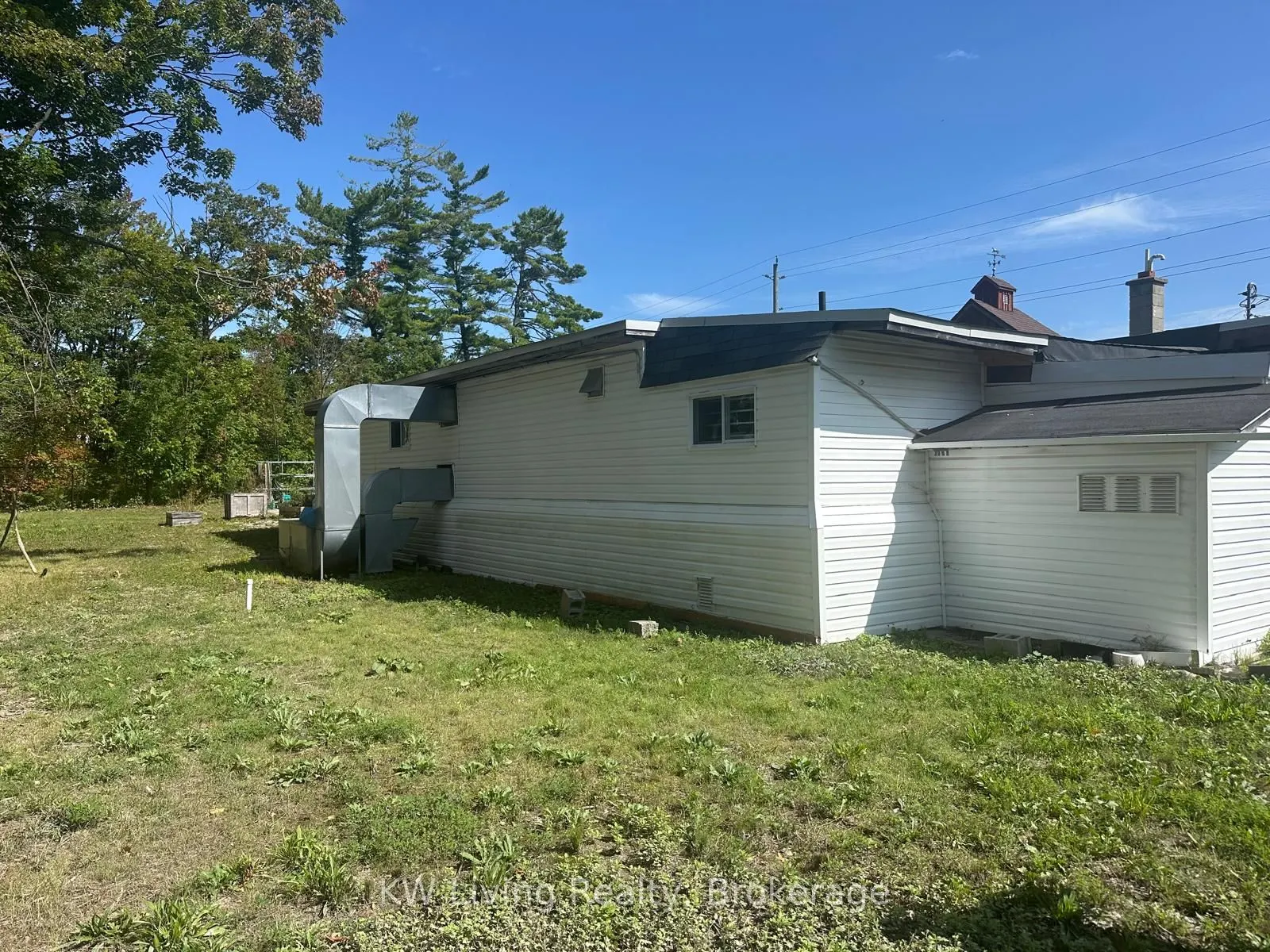 620 River Road W