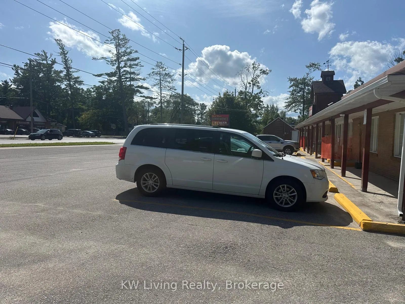 620 River Road W
