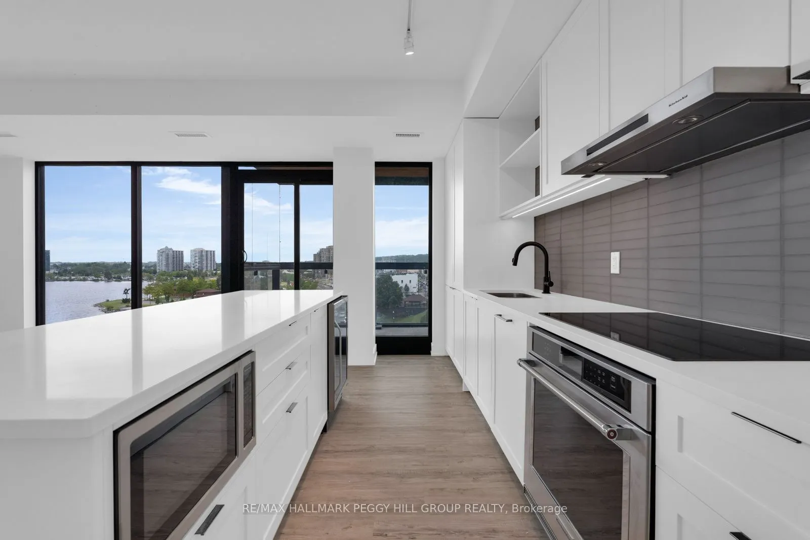 185 Dunlop Street E #623