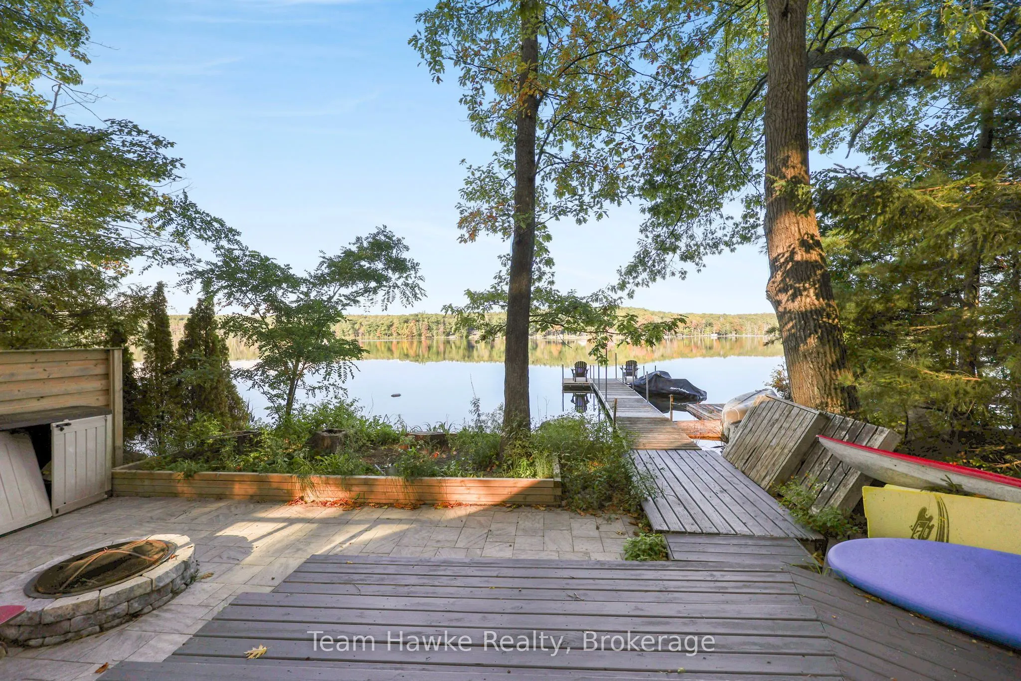 8 Farlain Lake Road E
