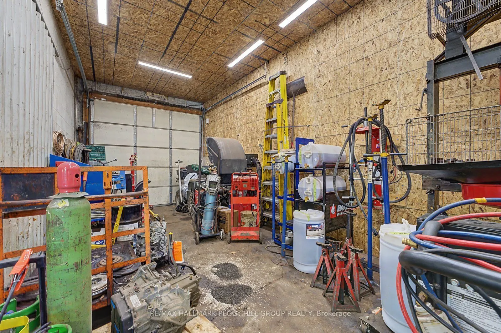 46 Yonge Street S