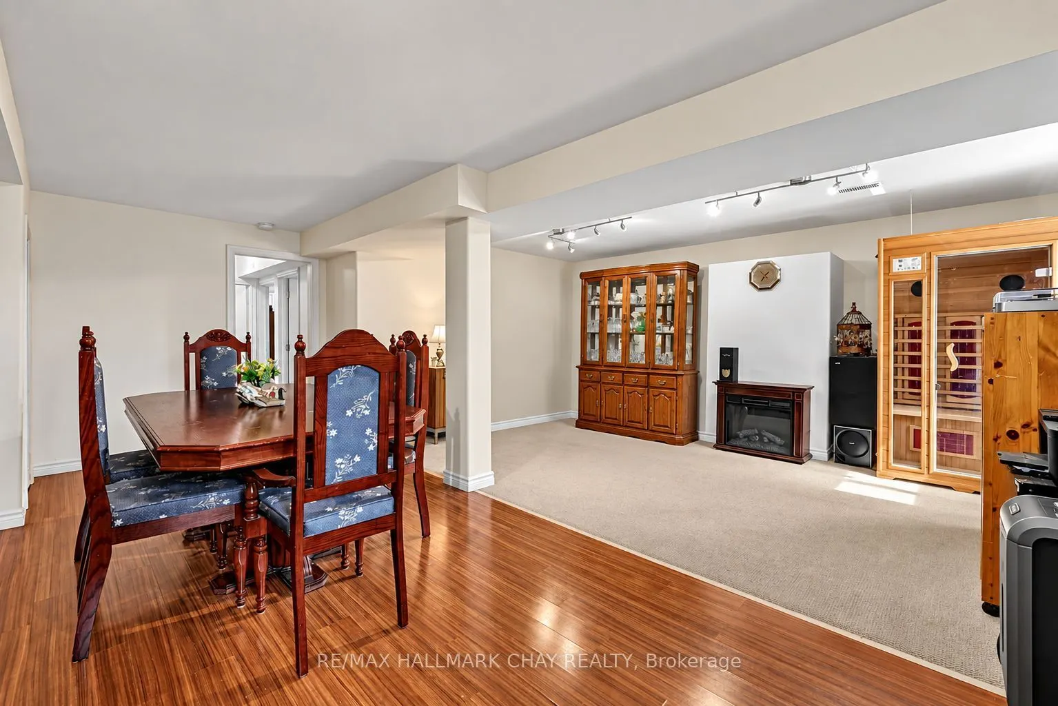1475 River Road W